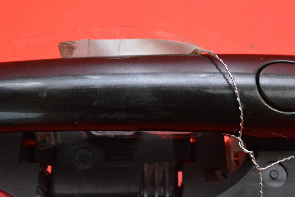 handle left front front NV676 226524 RENAULT LAGUNA 3 III GT 5D HB 07-11