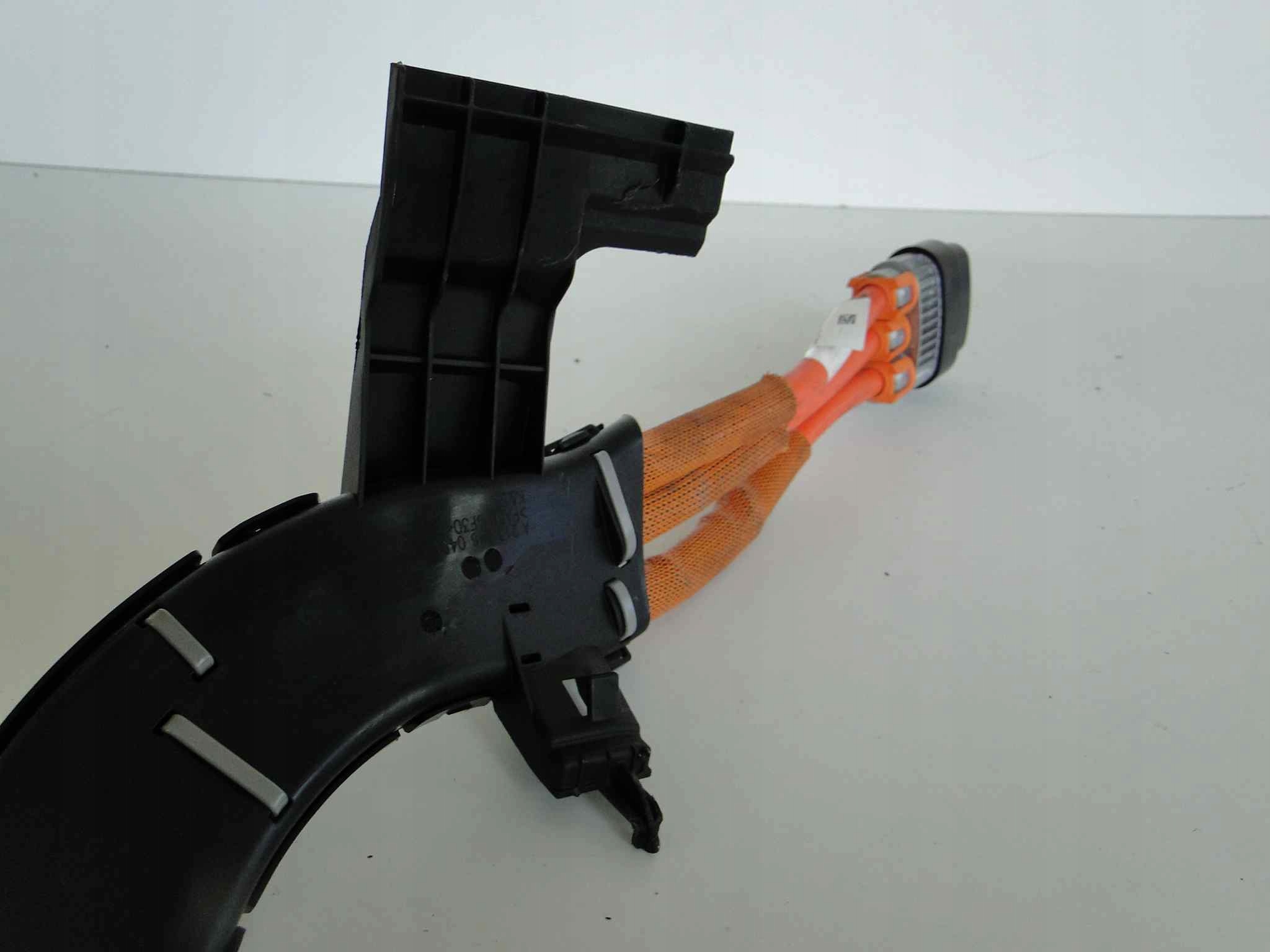 MERCEDES E KLASA W213 HYBRYDA WIĄZKA ŁADOWANIA 213 Typ samochodu Samochody osobowe