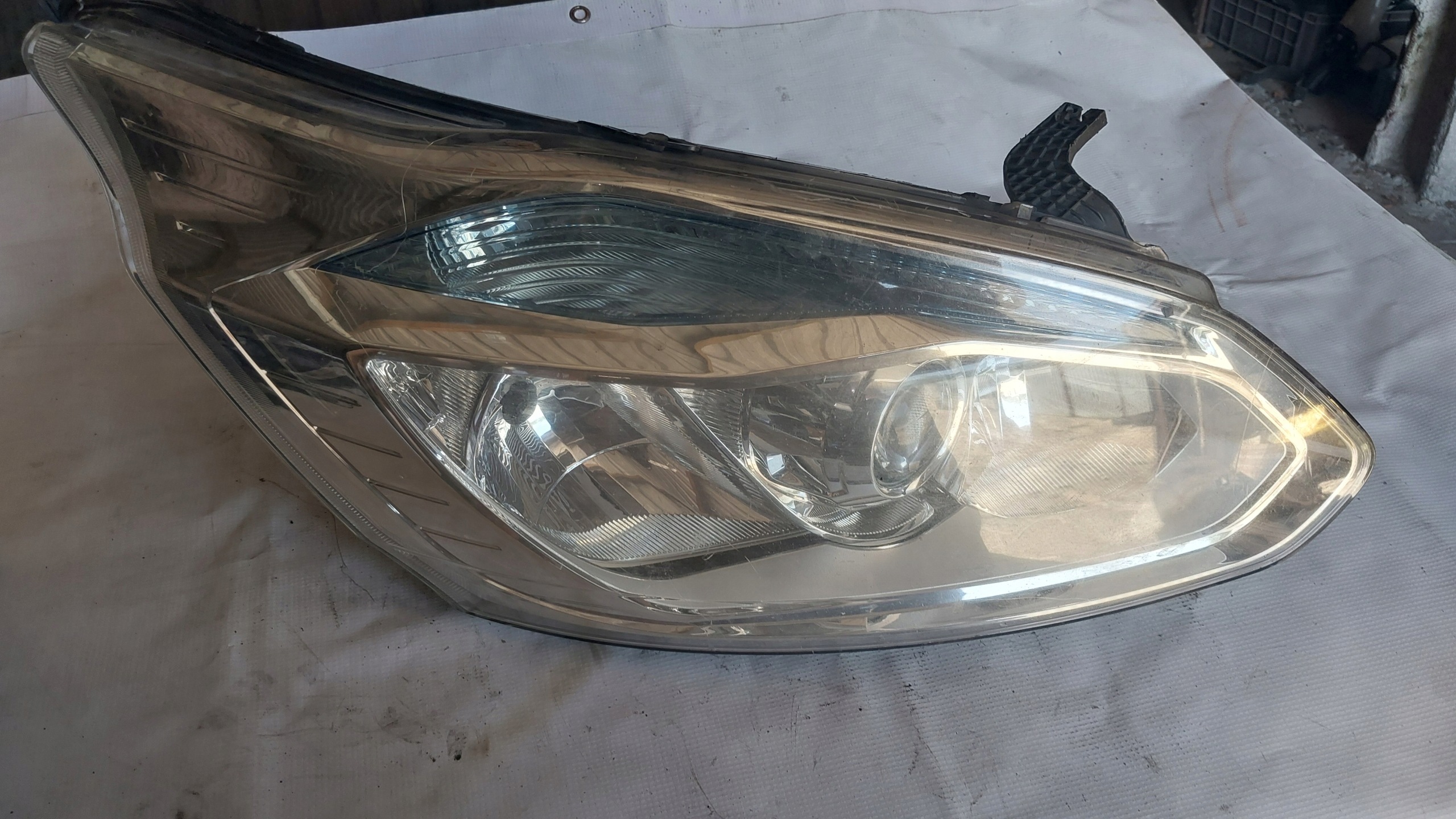 light front right FORD TRANSIT CUSTOM 12-> R. lens BK21-13D152-B EU