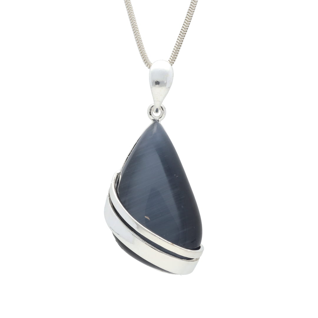 Přívěsek s grafitovým reliéfem stříbro