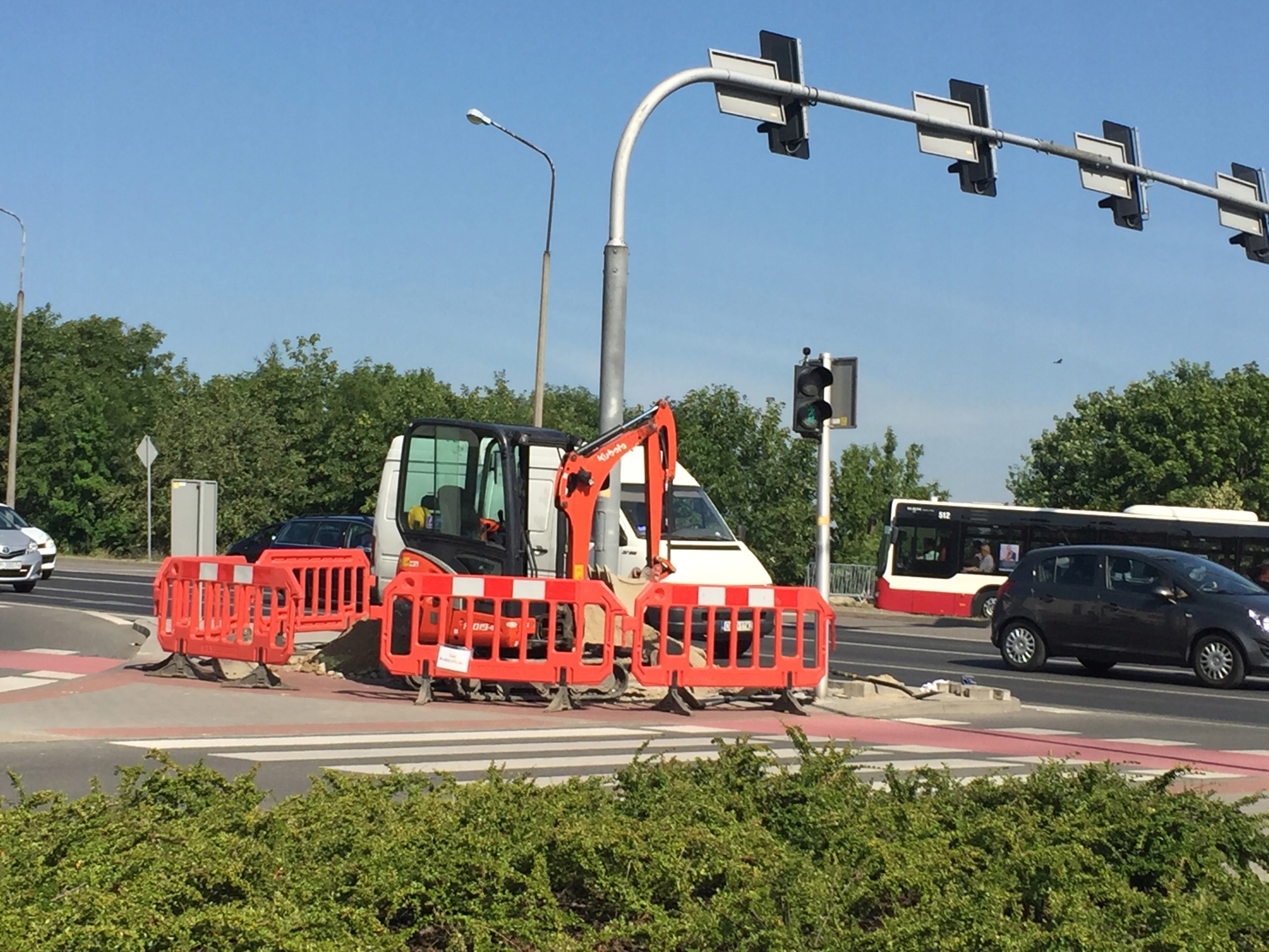 Barierka Drogowa U-20a NEOS 2m x 1m HDPE Promocja Lato 2024! Producent inna