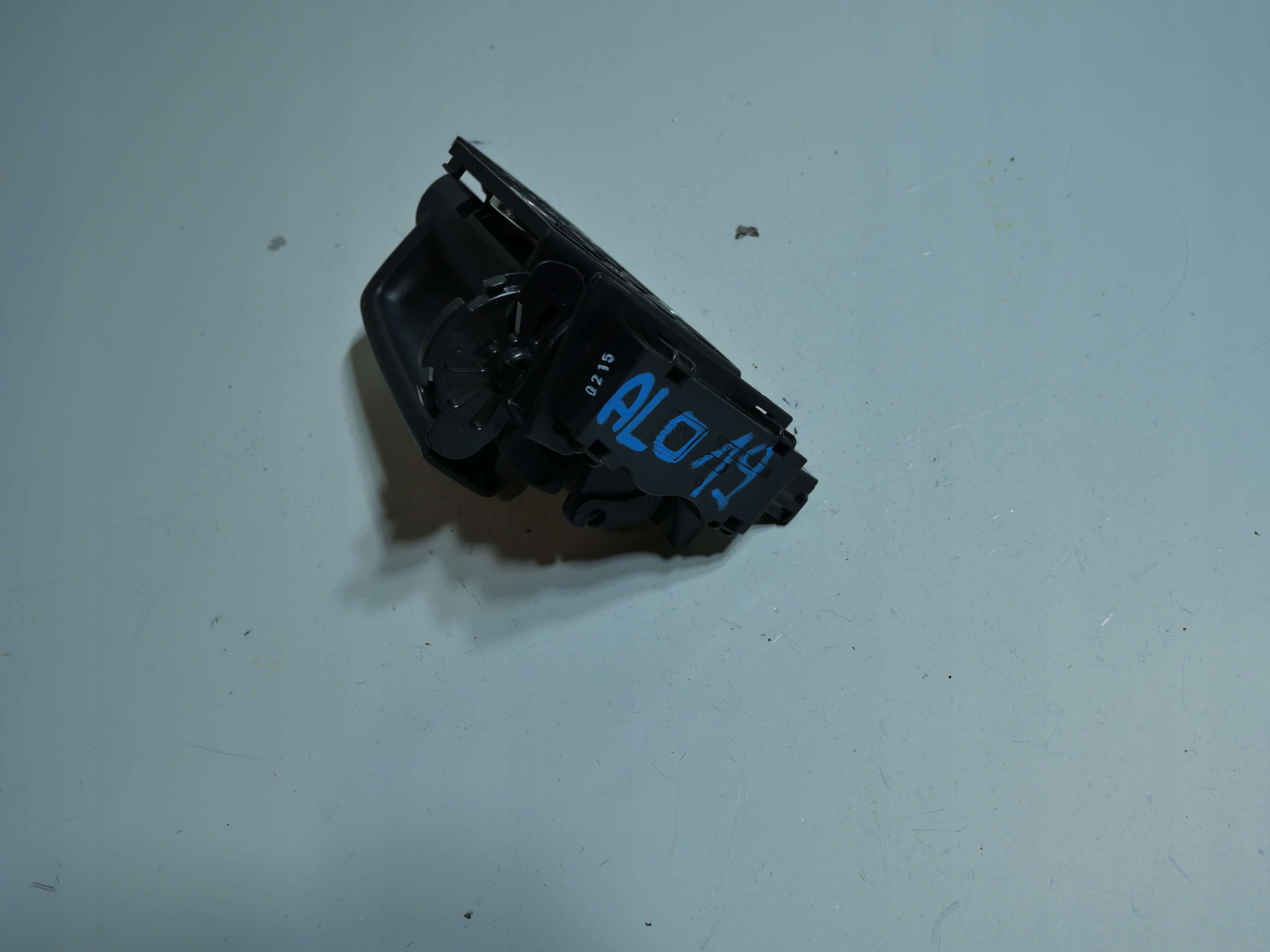 handle left rear part VW SHARAN 7N 7N0843641L