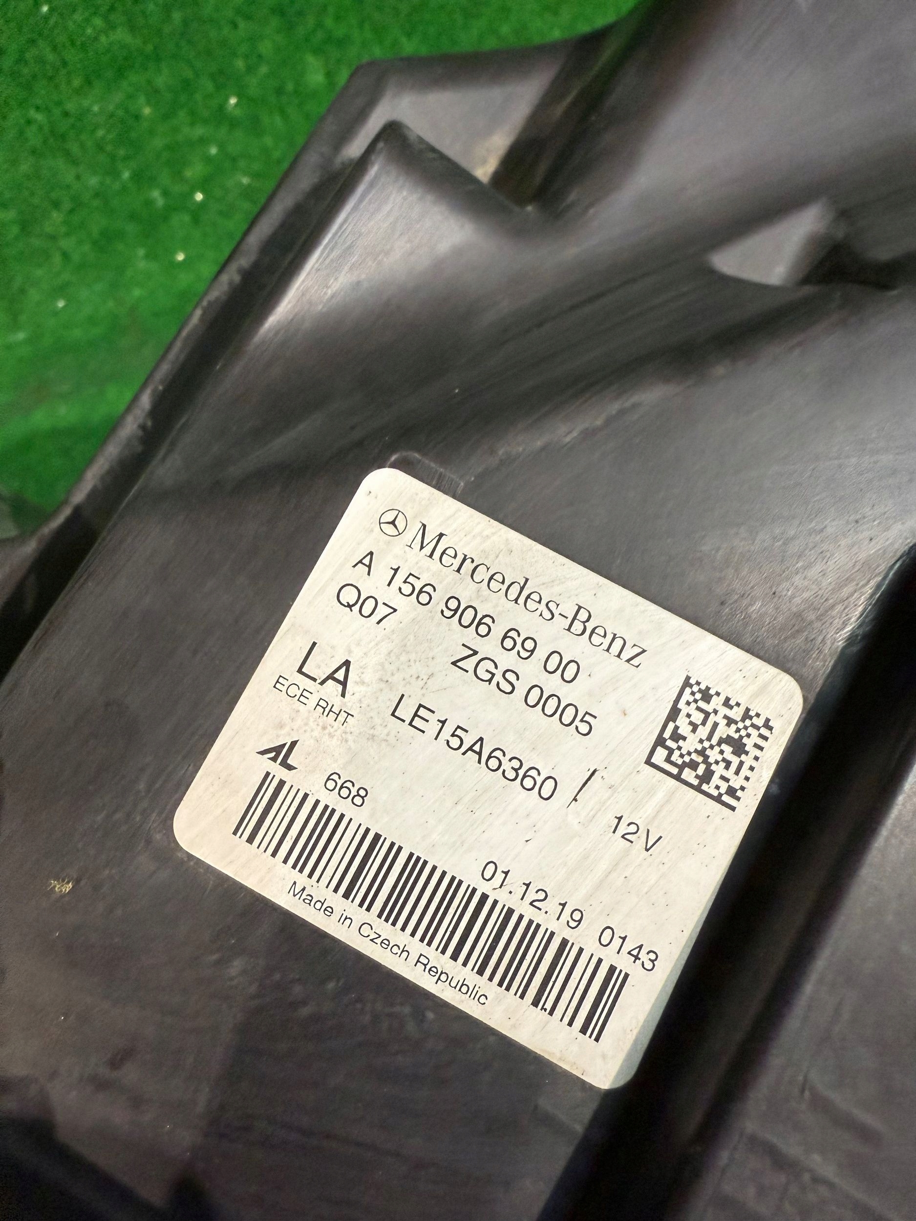 REFLEKTOR left MERCEDES GLA LIFT 17-19 W156
