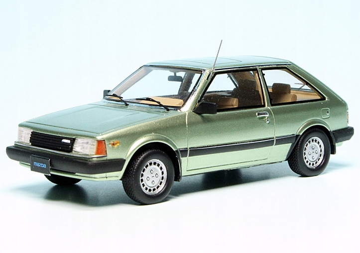 Mazda Familia 323 1980 1/43 Schuco