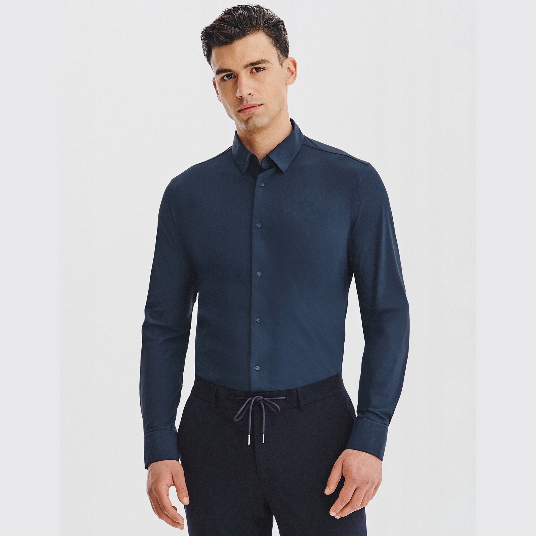 Elegantní pánská košile v tmavě modré barvě Basic Pako Lorente vel