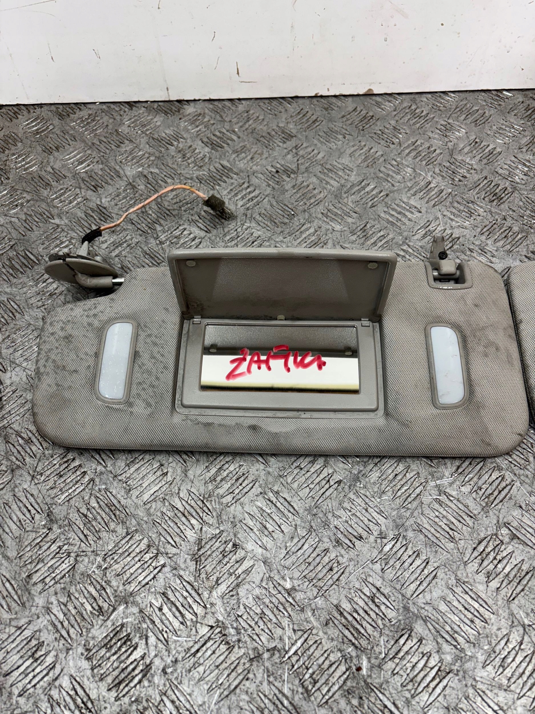 cover PRZECIWSLONECZNA left right OPEL ZAFIRA C