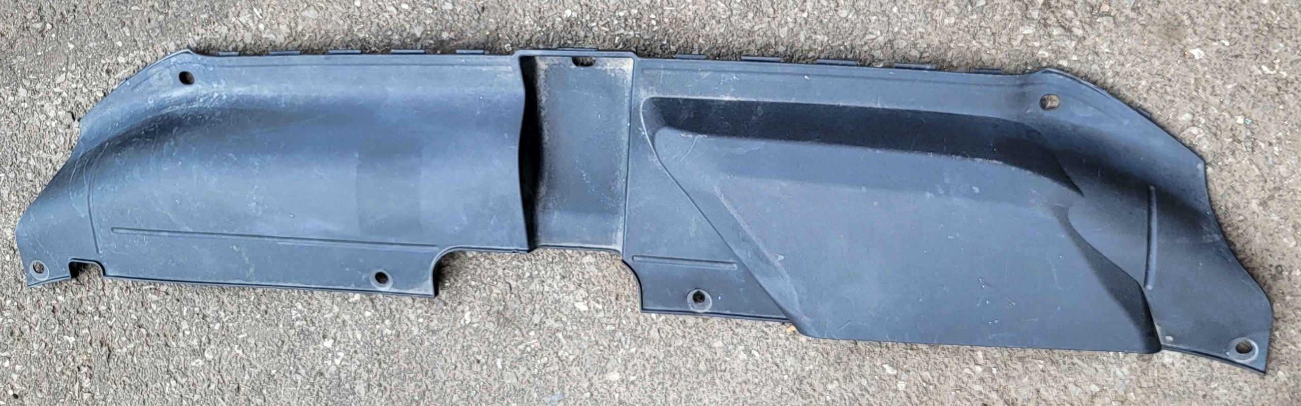 kryt obal stěny předního Horn AUDI A4 B8 8K 8K0807081 OE EU