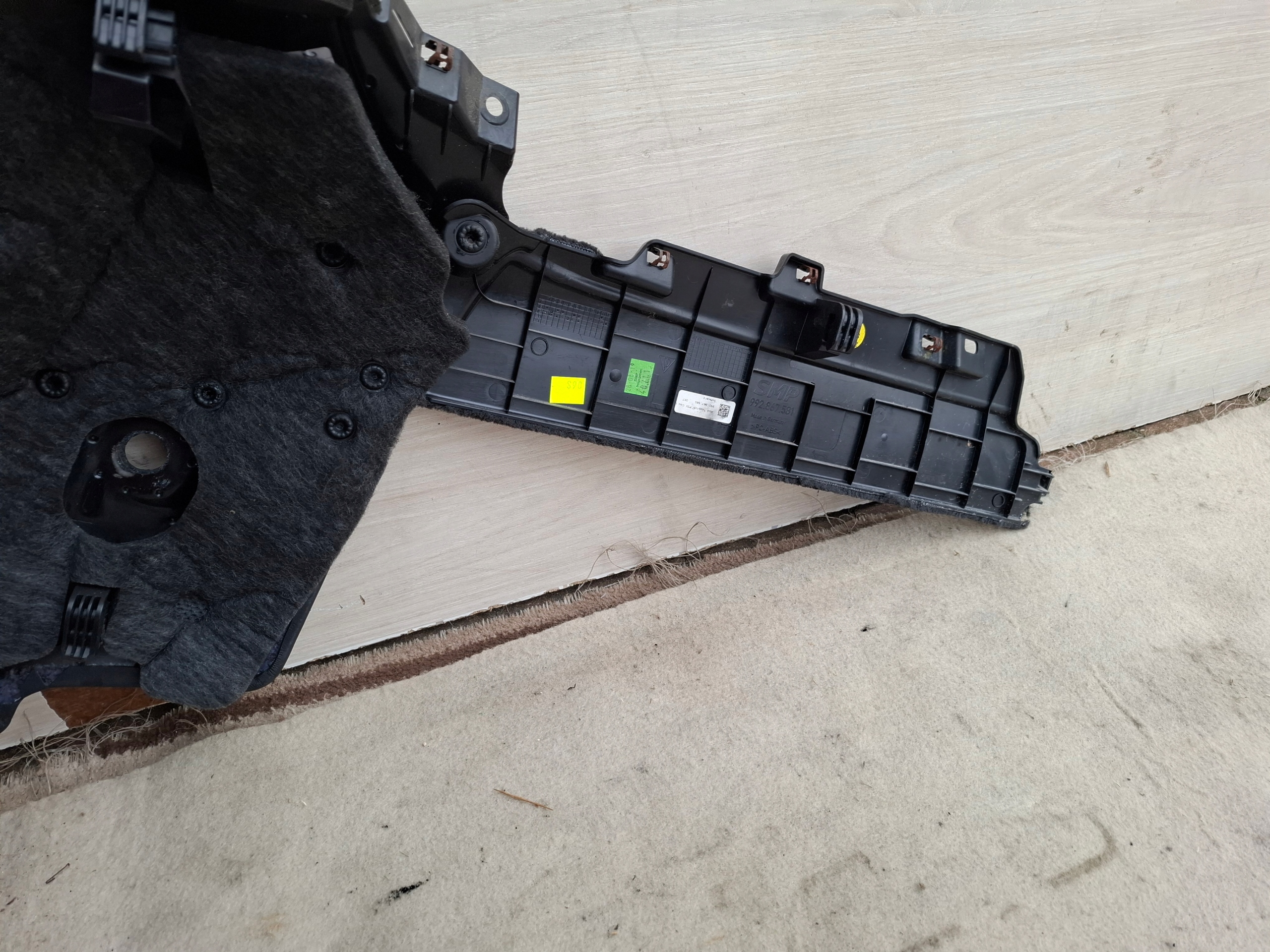 upholstery side left PORSCHE 992 911 19r 992867581