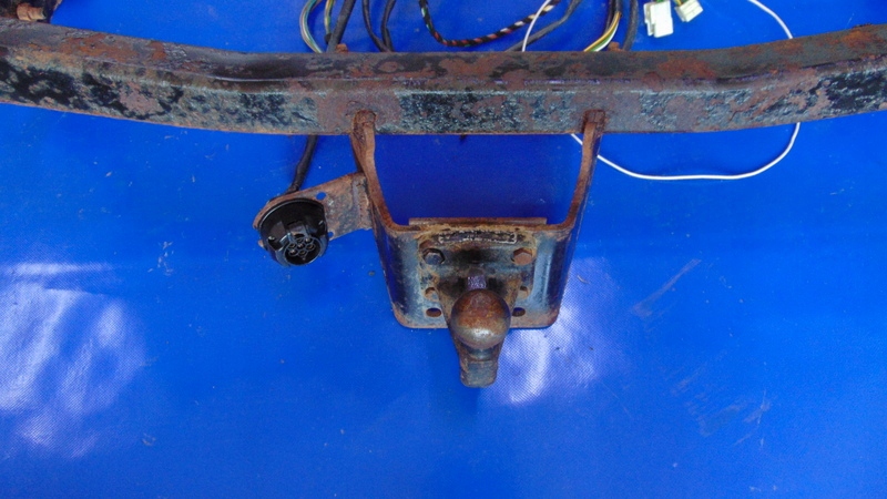tow TOYOTA HILUX VII 05-16R