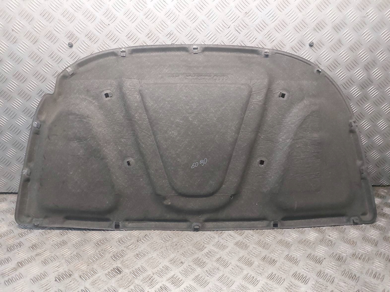Insonorisation WYCISZENIE du capot AUDI A6 C6