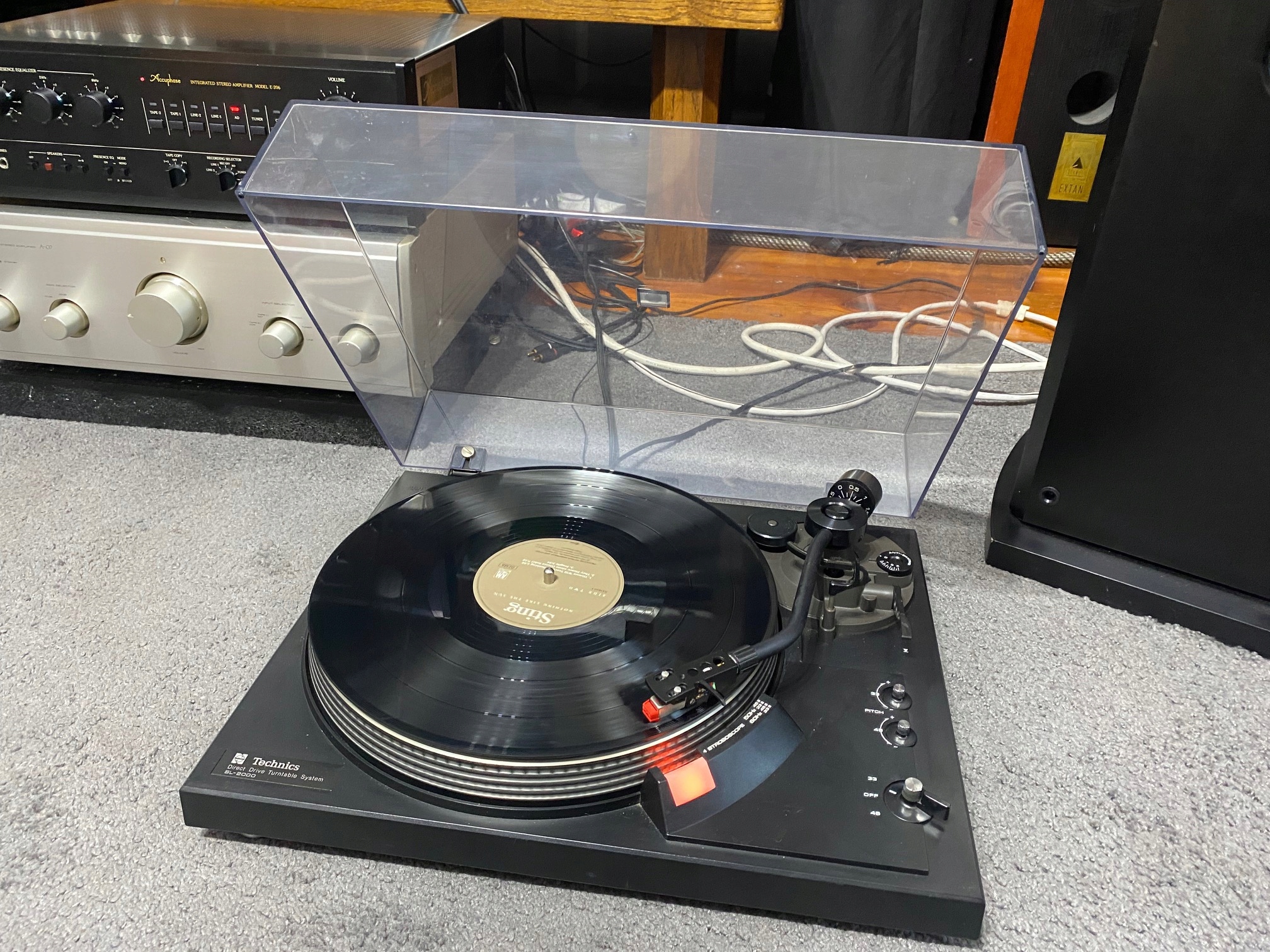 Проигрыватель виниловых пластинок Technics SL-2000 черный