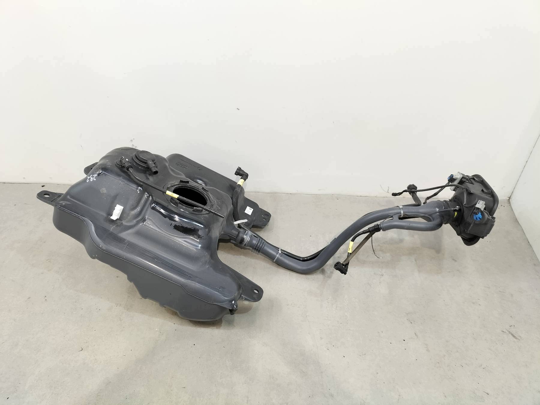 spremnik goriva rezervoar rezervoar 1.6 E-TECH 172012934R Renault Captur II (2019-)