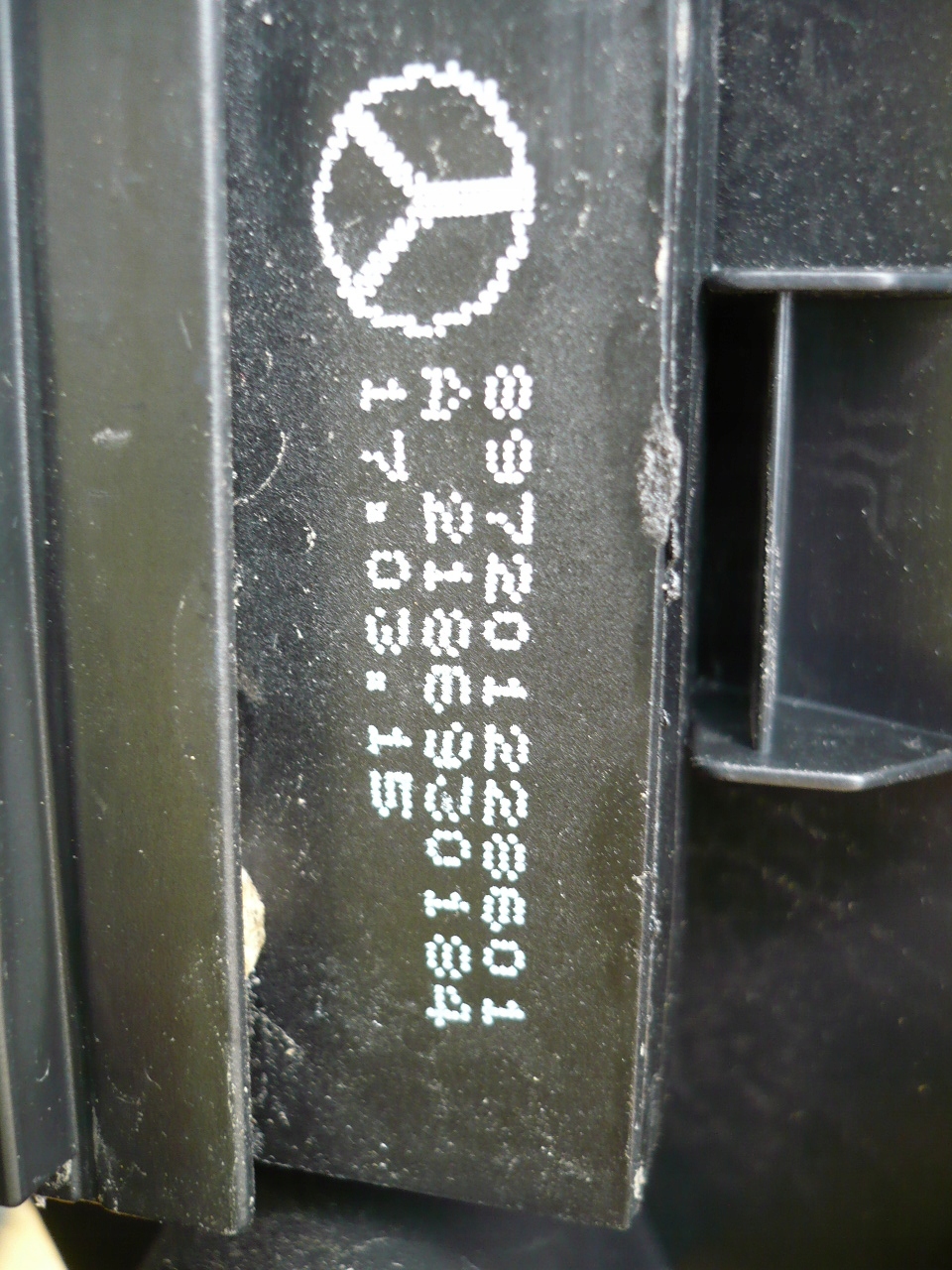 2186930184 - Ручка блокировки жалюзи Mercedes W218 CLA W117 ориг