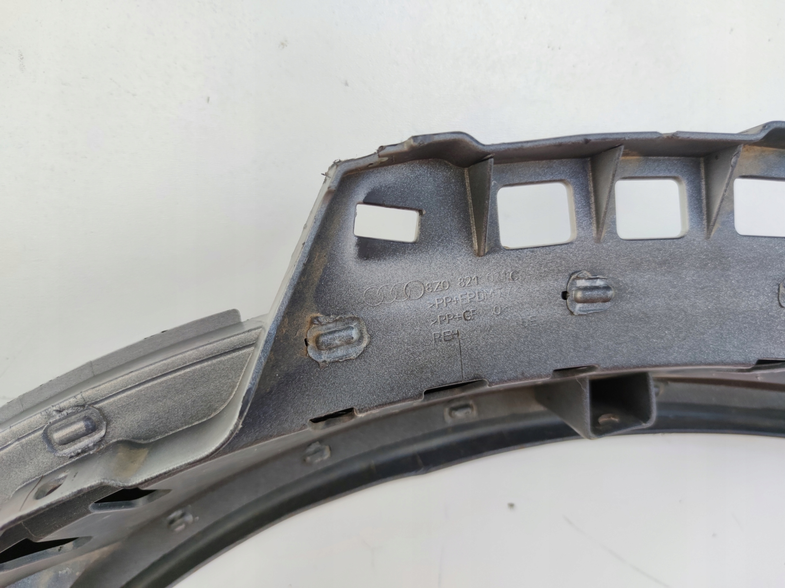 AUDI A2 8Z0 8Z left fender front original