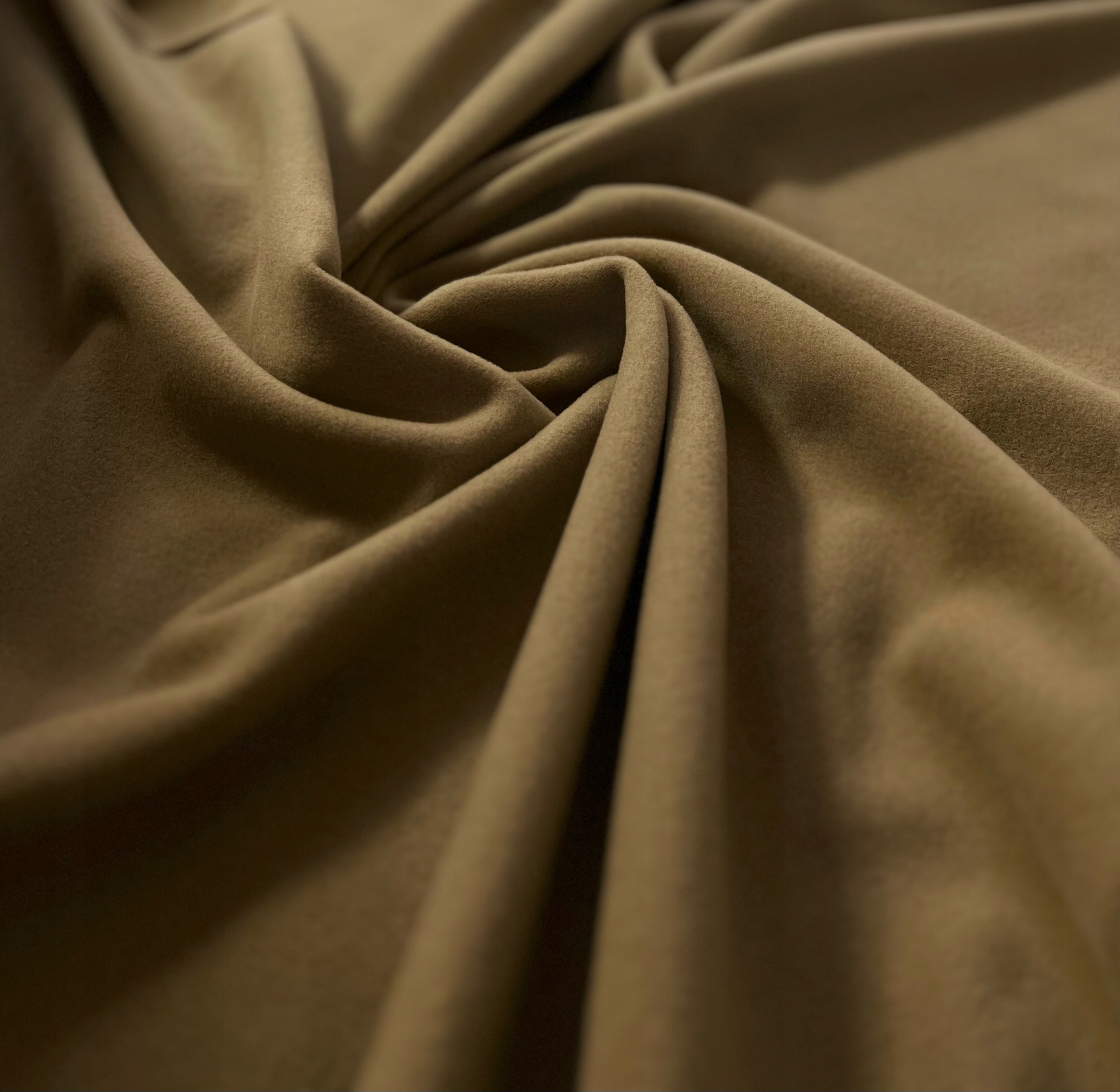 Italský Flauš 100% Vlna Barva Camel Druh A