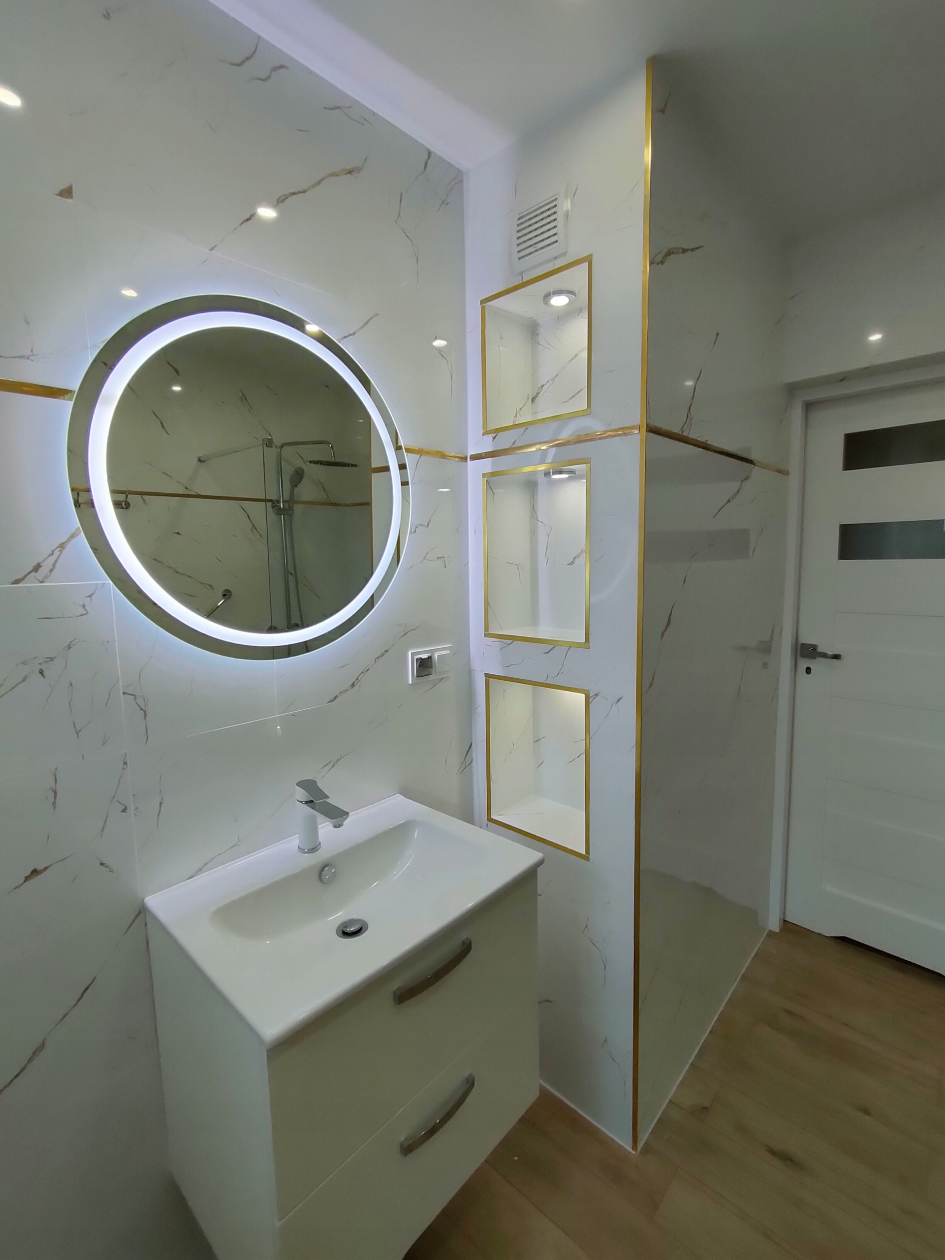 LUSTRO OKRĄGŁE PODŚWIETLANE LED fi 70cm ŁAZIENKOWE Rodzaj zwykłe