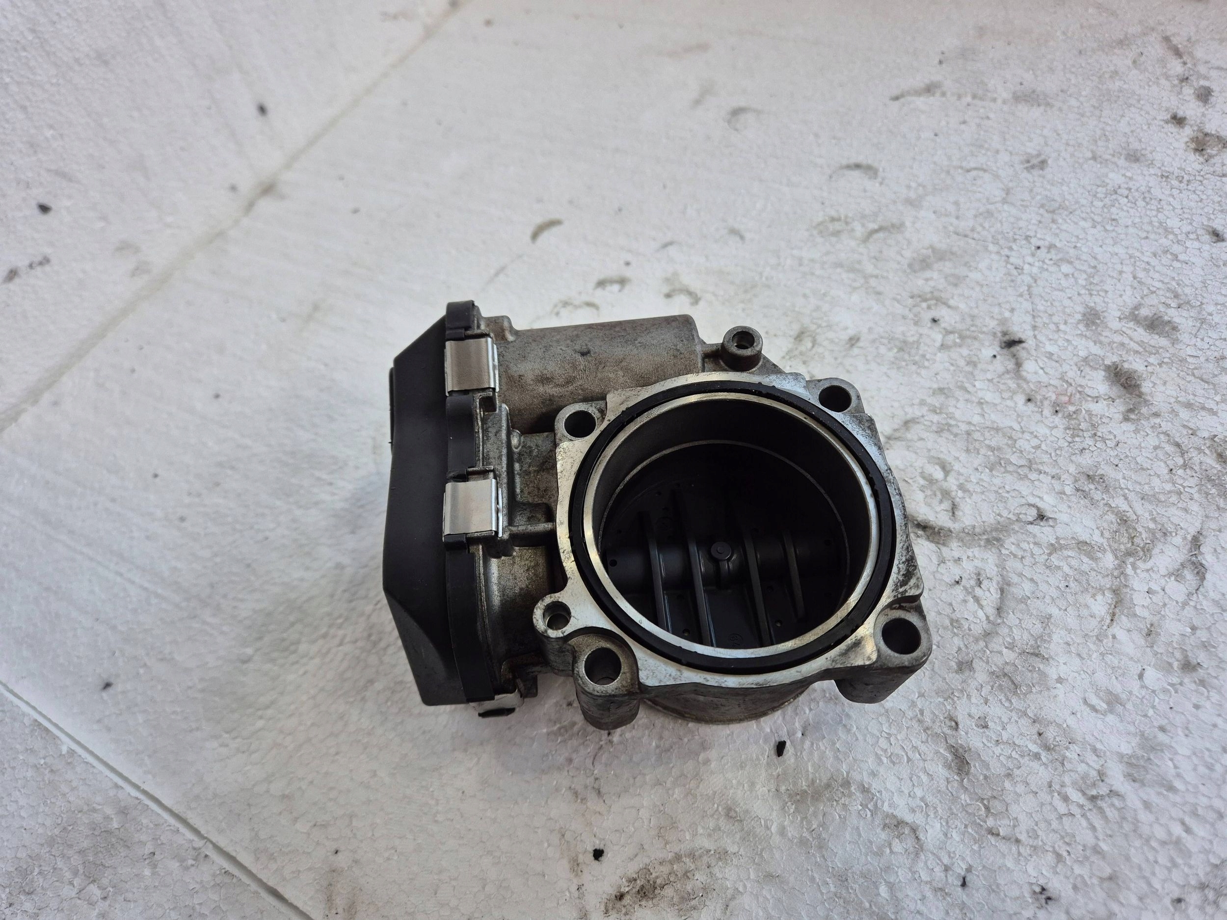 Vanne boitier papillon 7561066-01 BMW E60 E61 E81 E87 E90 E91