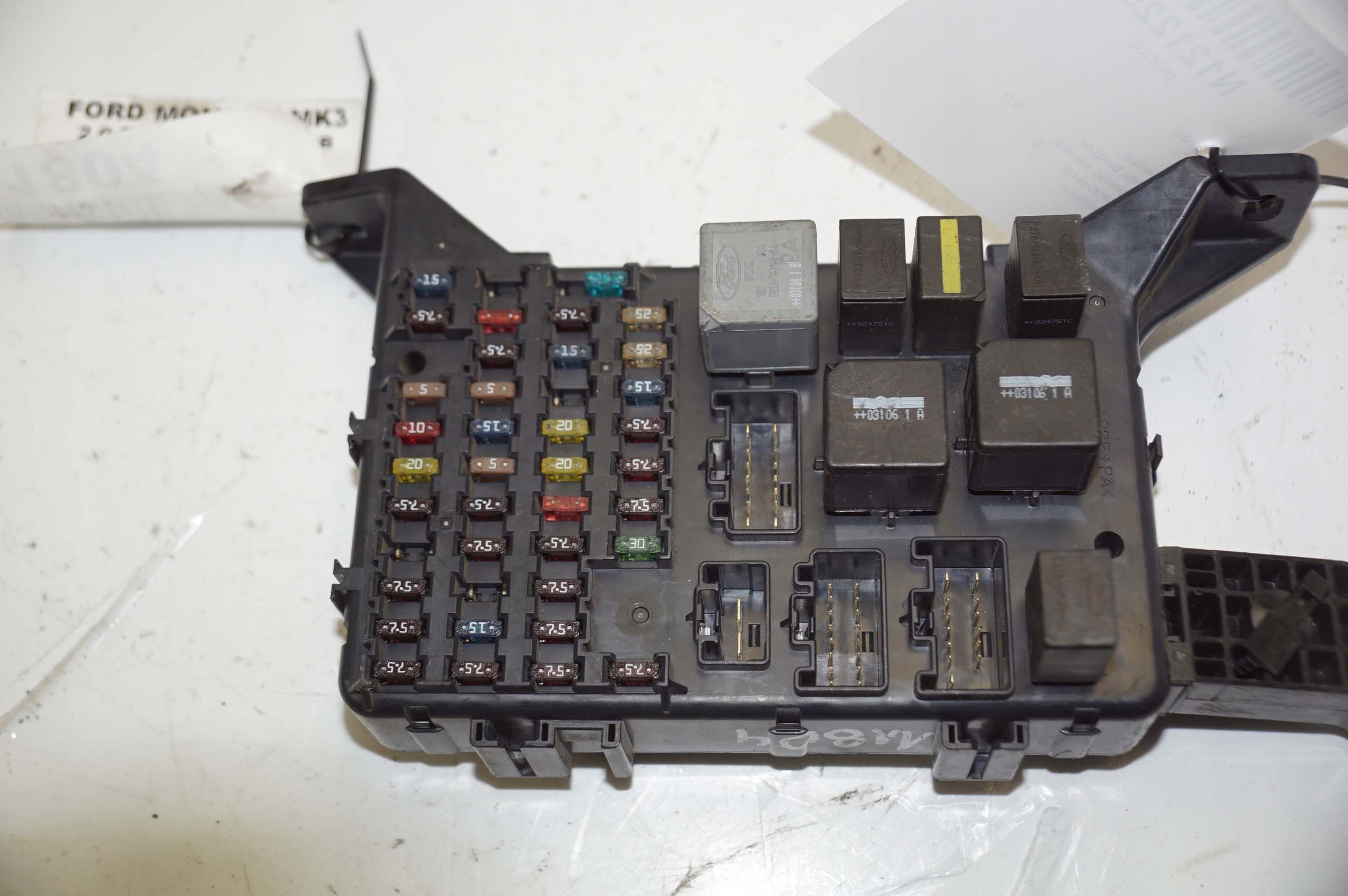 Module fusibles 1S7T-14A073-AG FORD MONDEO MK3
