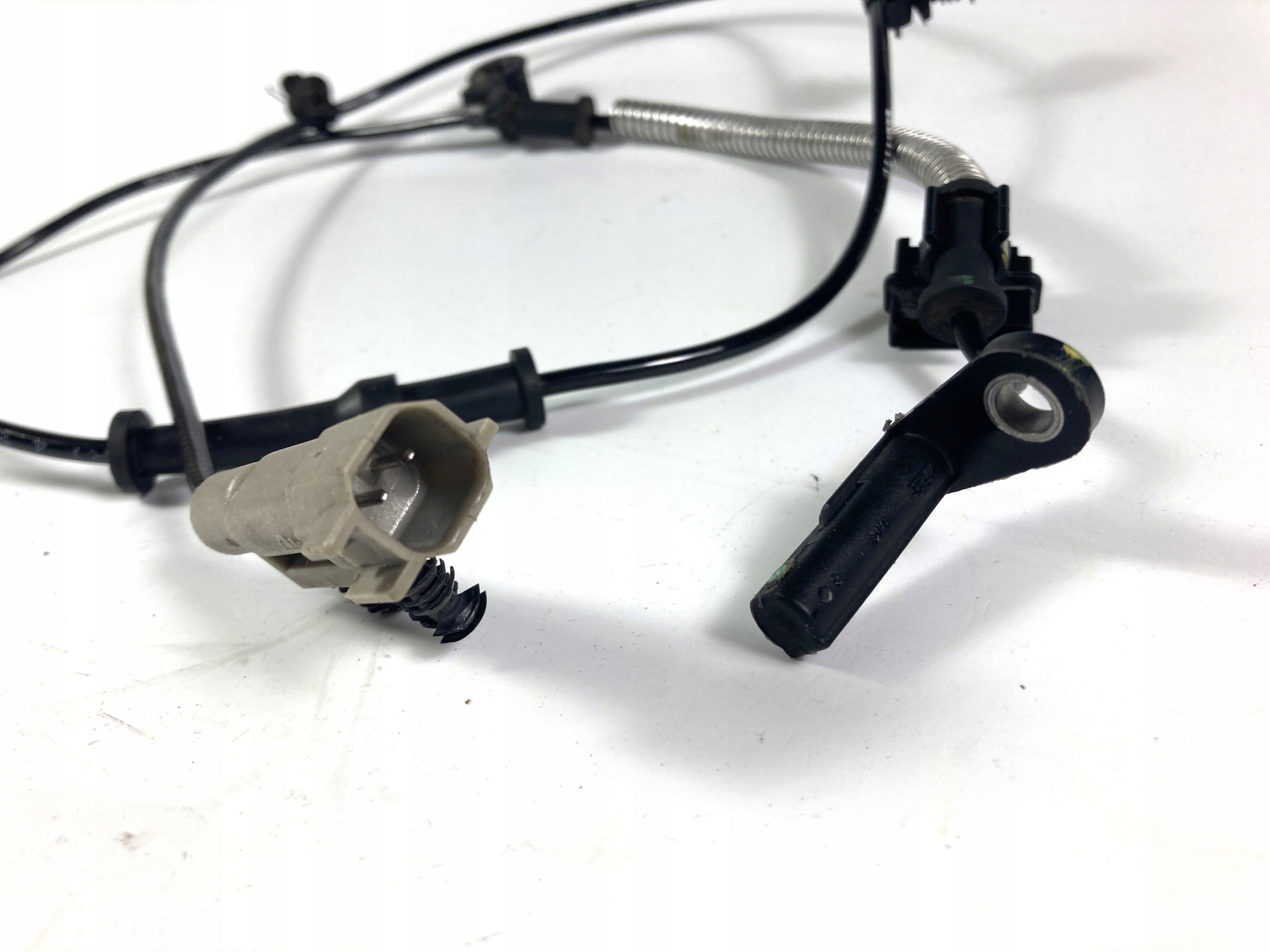 Dodge Challenger Charger SRT 15+ sensor ABS left rear part