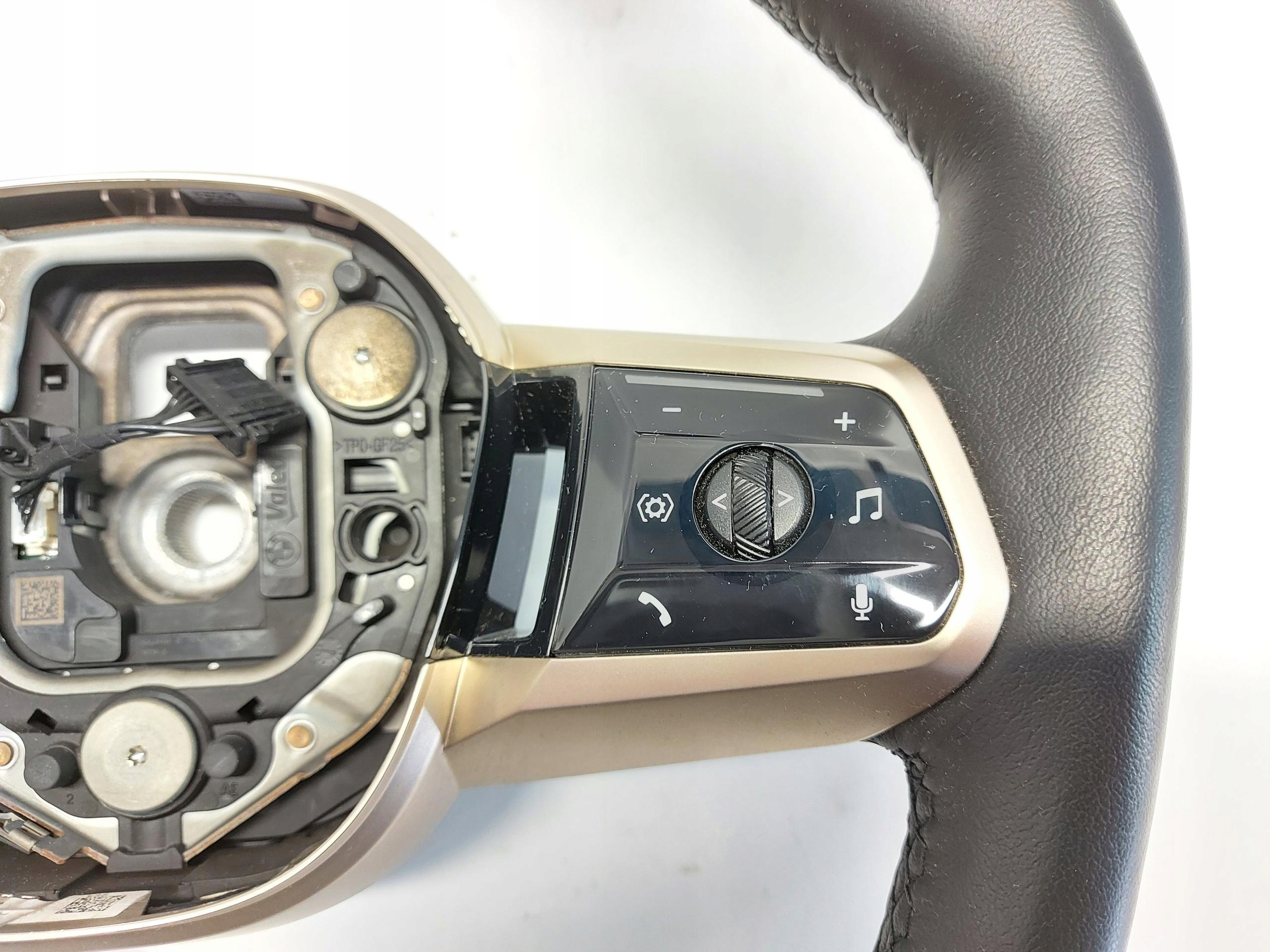 BMW iX i20 2023, Xdrive50 steering wheel, 5A2A41304