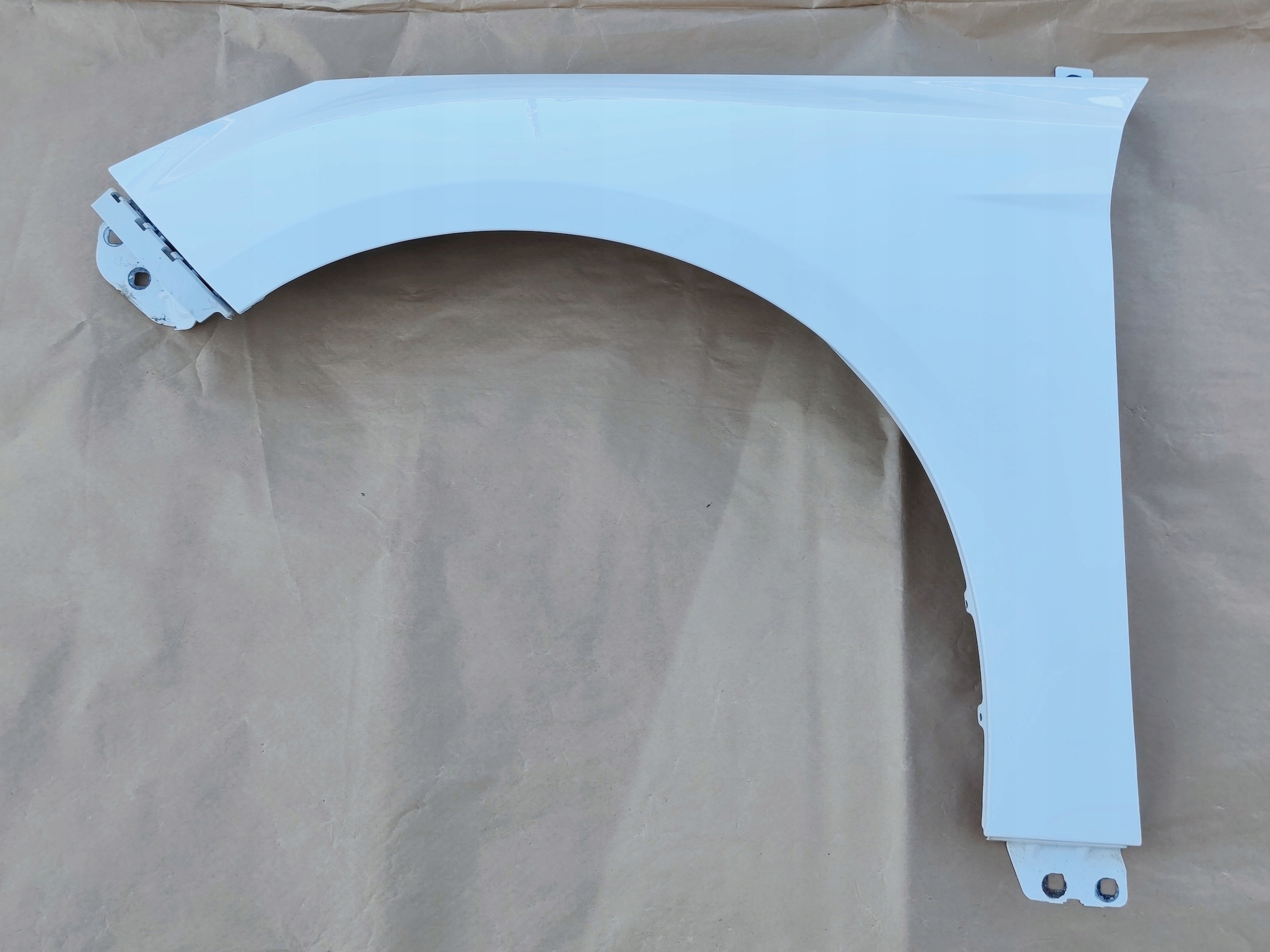 FORD FOCUS MK3 2010-2018 fender front left FROZEN WHITE