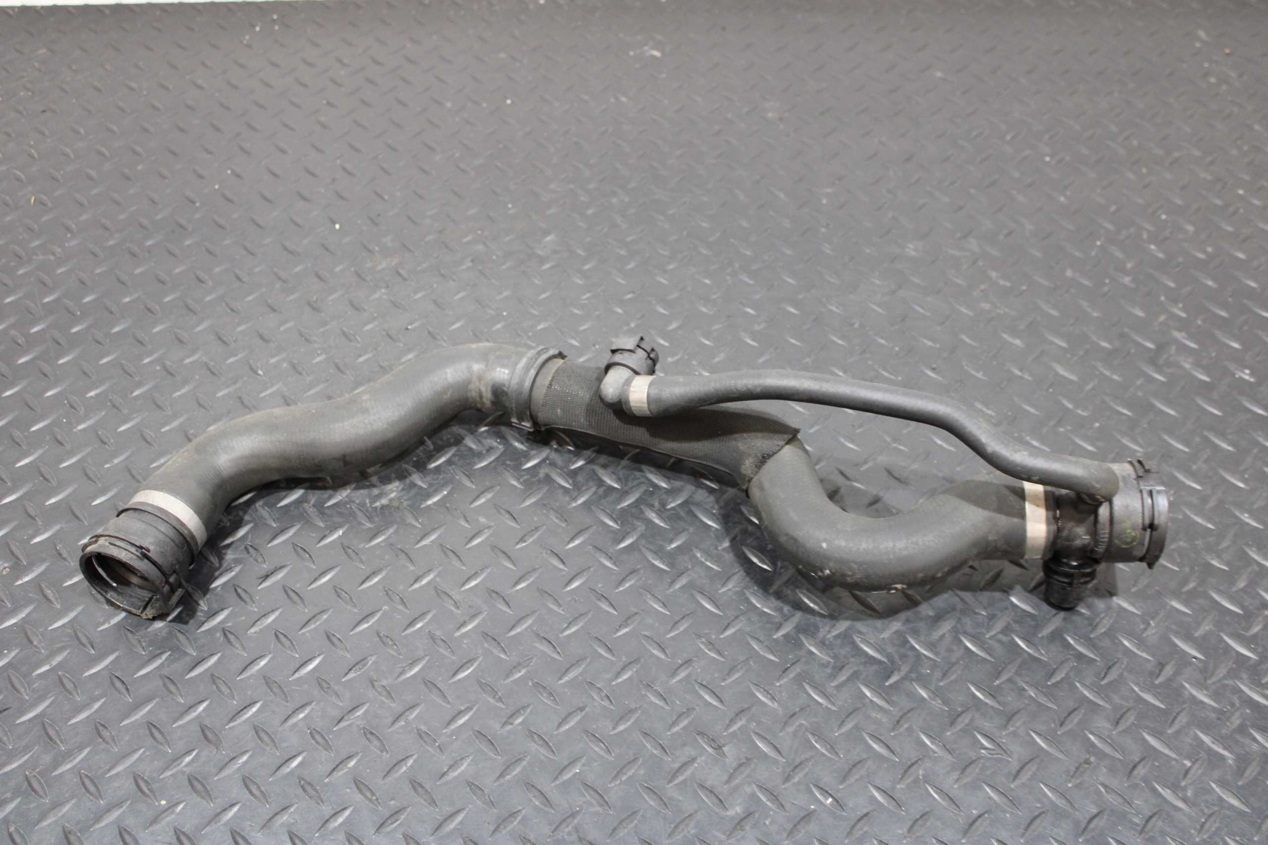 crijevo prijenos vode BMW X1 E84 LIFT LCI 8511623