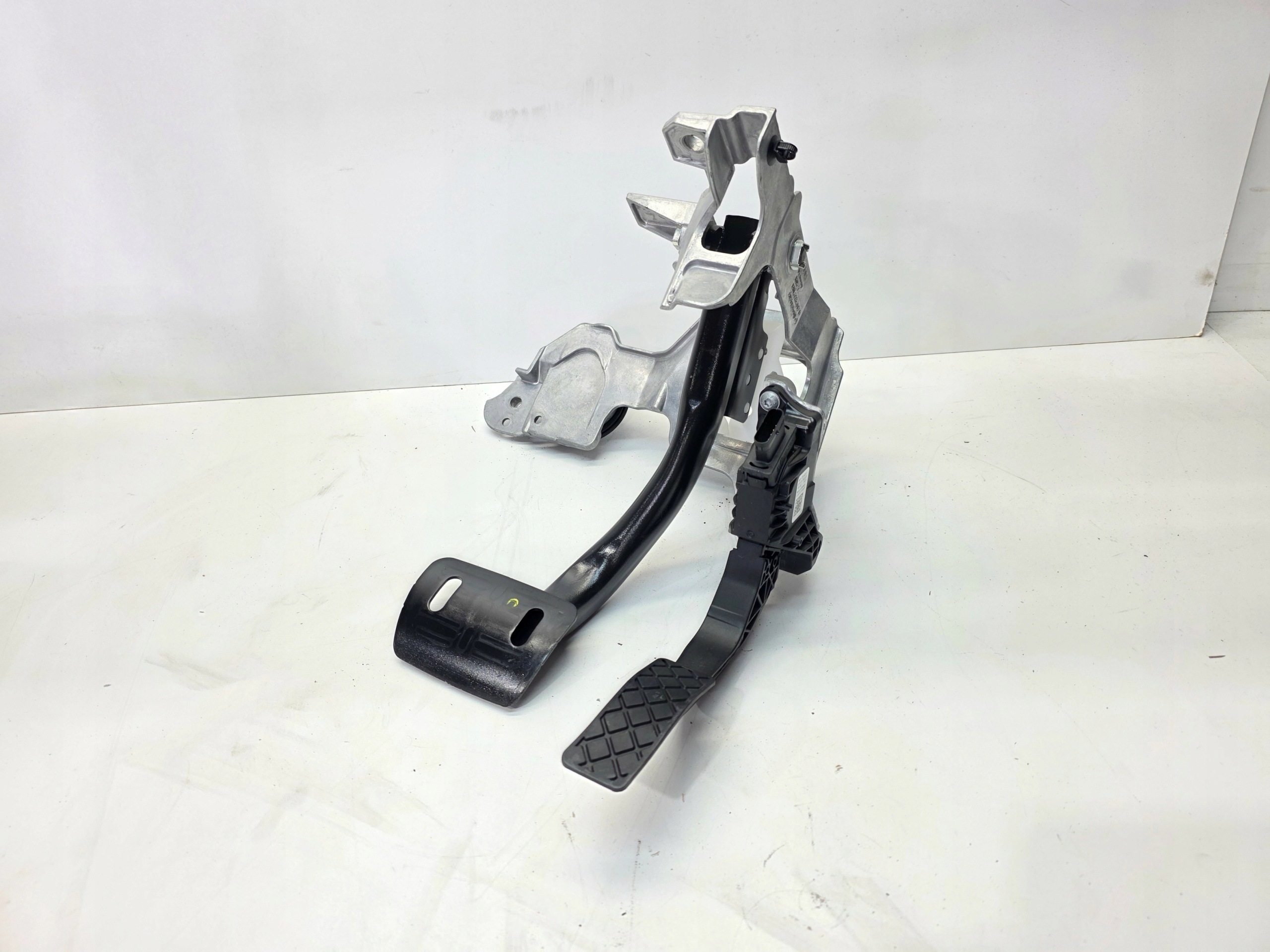 pedals support PEDALOW AUDI A4 B9 A5 8W 8W1723117B