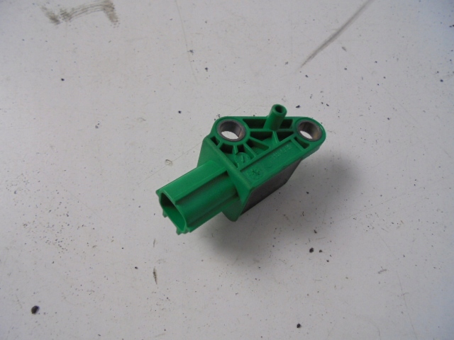 ДАТЧИК УДАРА AUDI Q5 8R2r