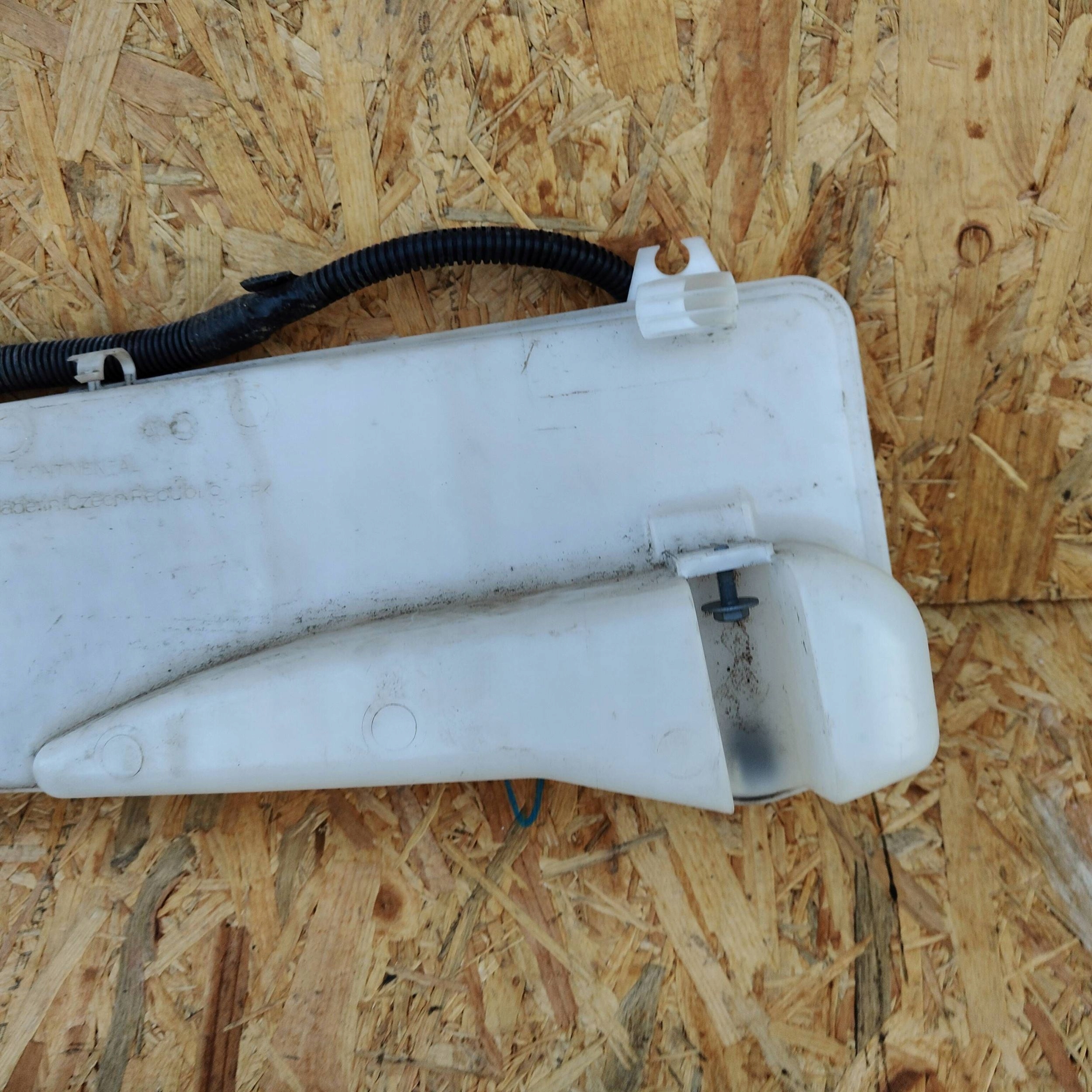 washer fluid tank Toyota Proace 9809803680