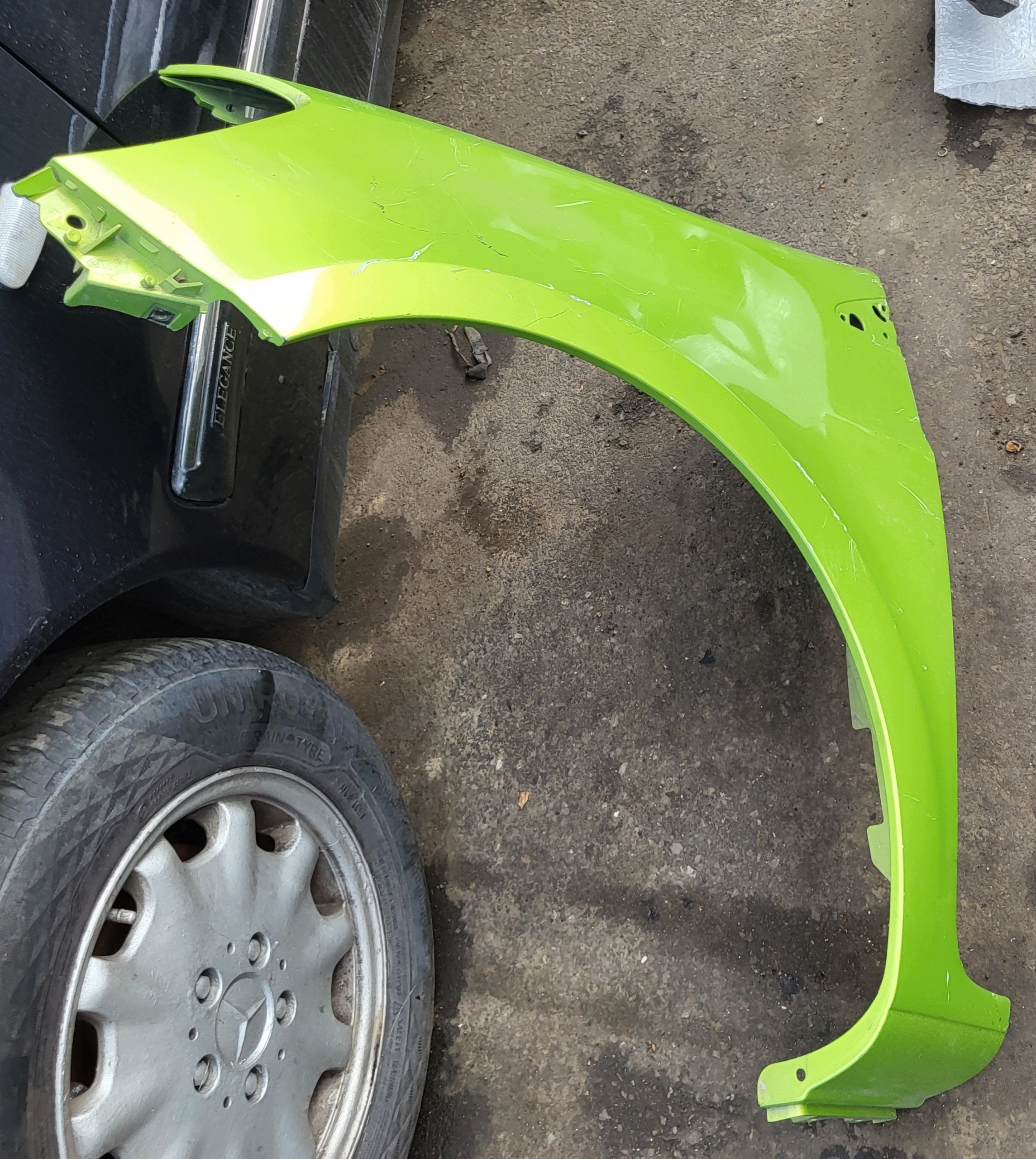 kotflügel links vorne RENAULT CLIO III grün LEAF GREEN LIGHT 00274011 original.