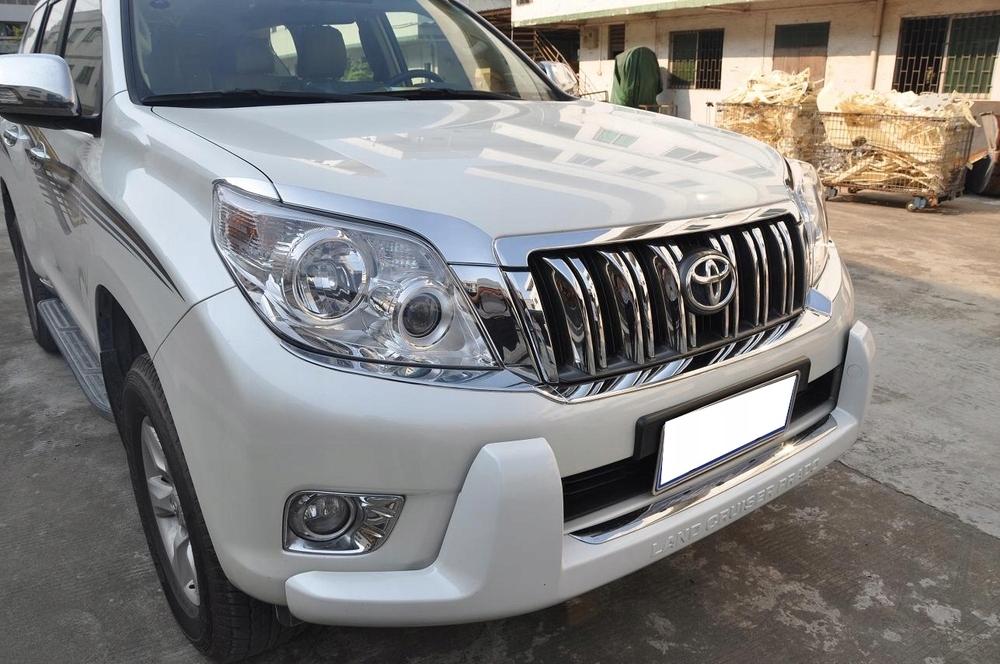 NAKŁADKI HALOGENÓW PRZÓD TOYOTA LAND CRUISER 09-13 Producent Venus