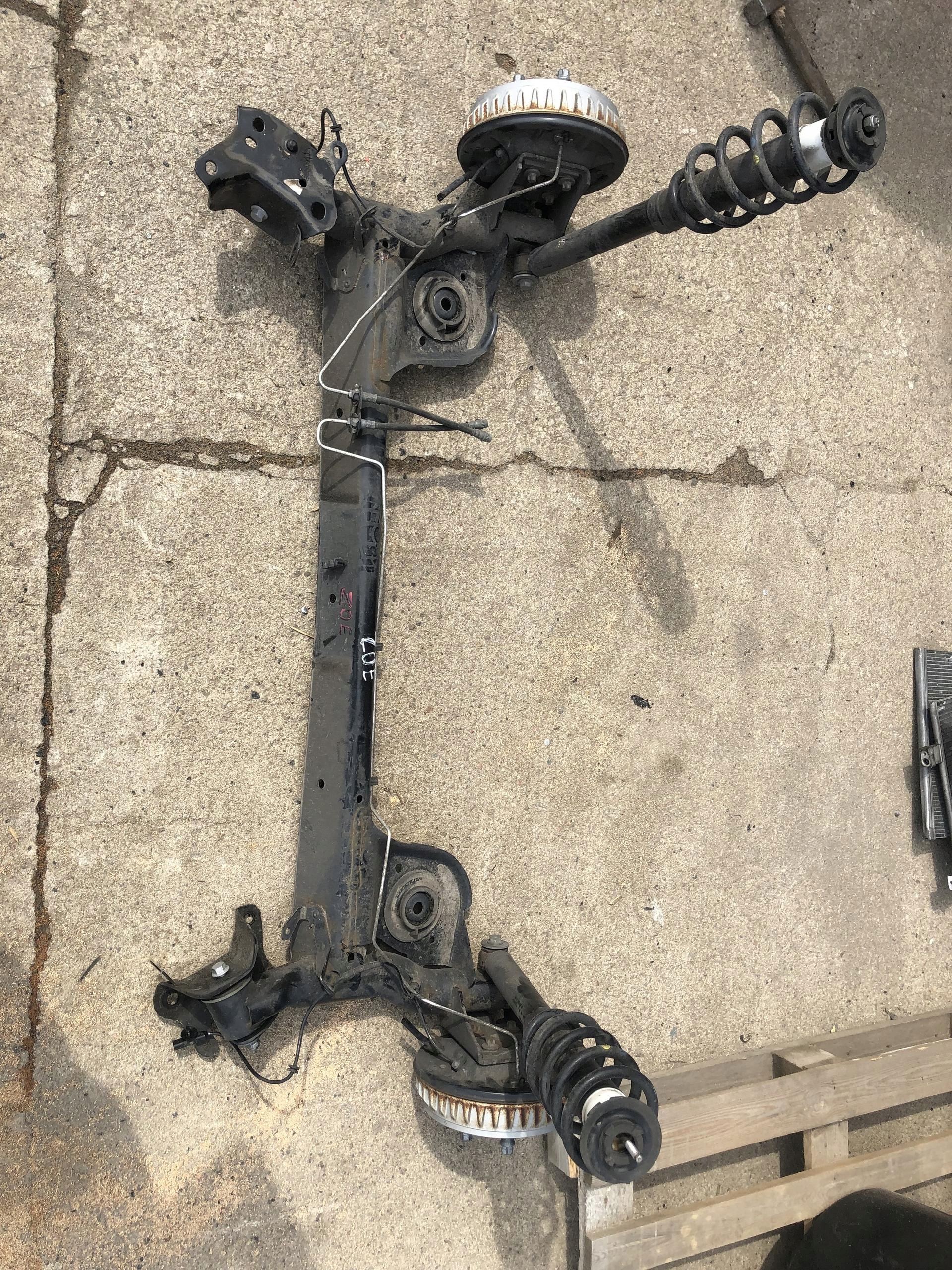 Renault Zoe belka oś zawieszenia tył