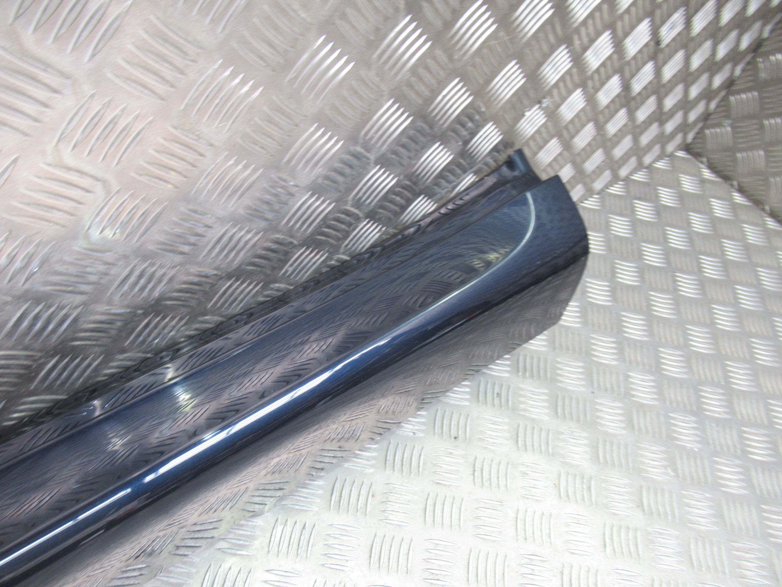 молдинг порога левый MACAN РЕСТАЙЛИНГ M5F 95B854883A