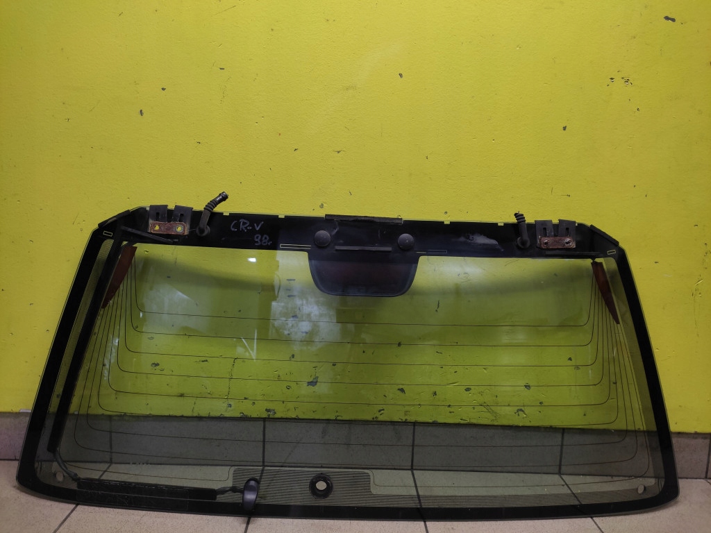 HONDA CRV and window bonnet rear part