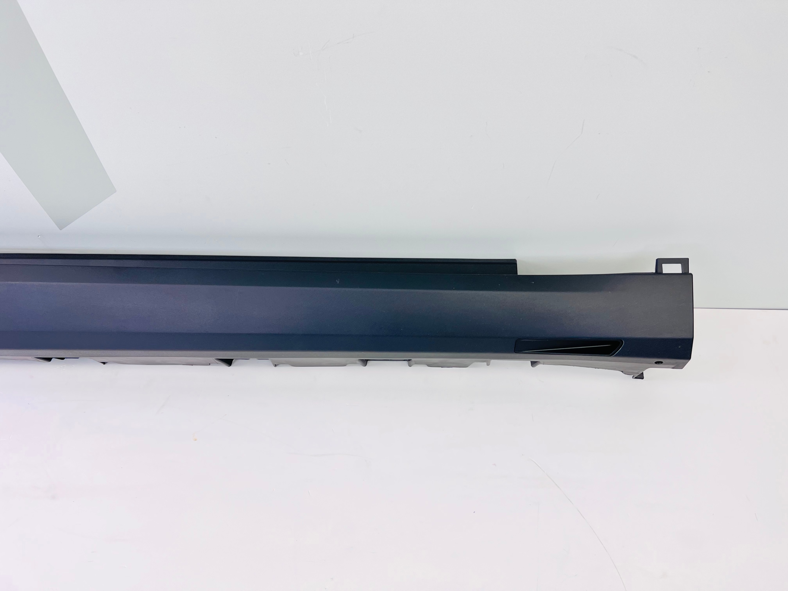 moulding threshold right BMW X5 G05 7420660