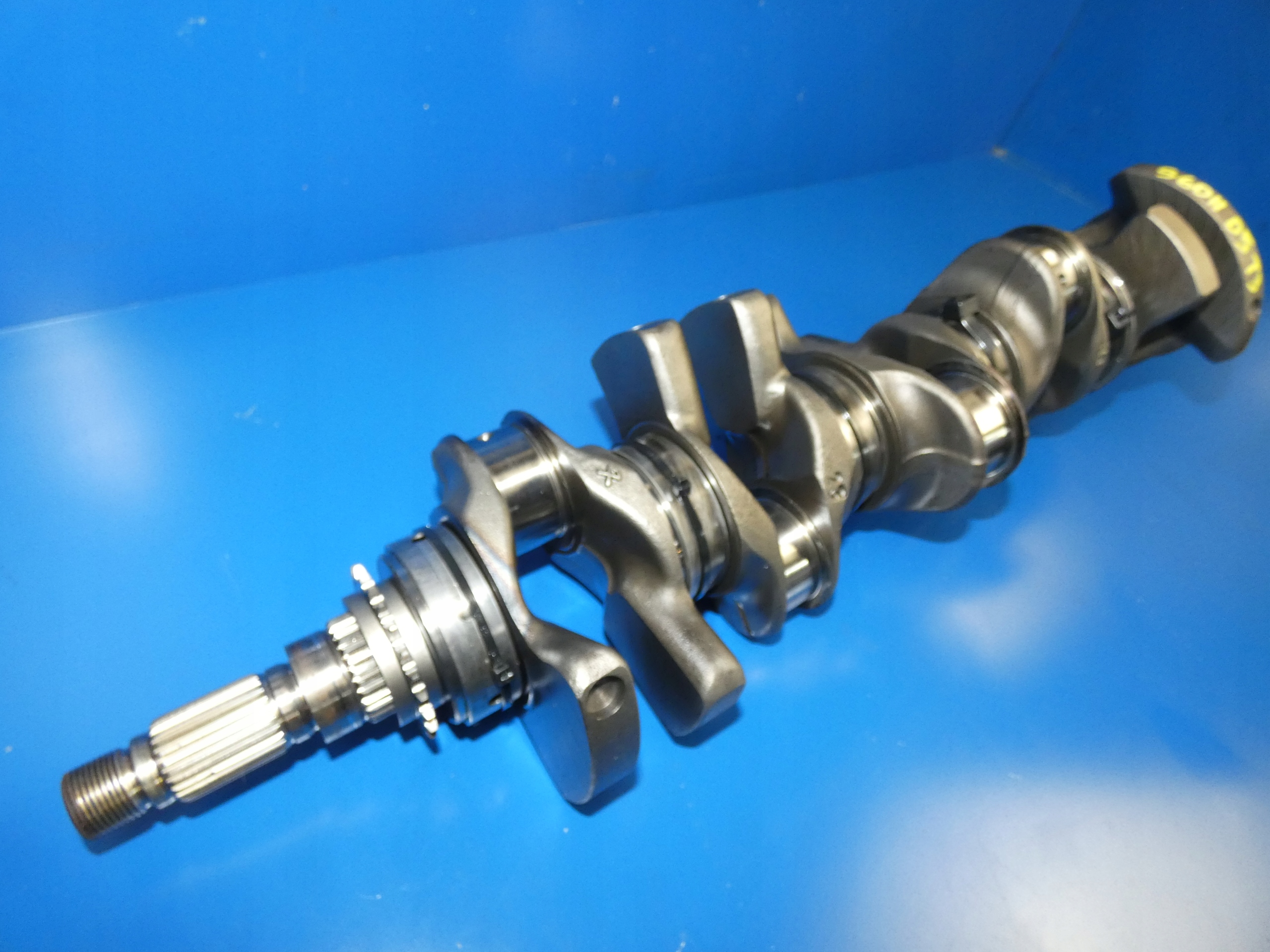 VOLVO S60 V60 XC60 2.0 D3 D5204T3 WAŁ KORBOWY Numer katalogowy części 3125838