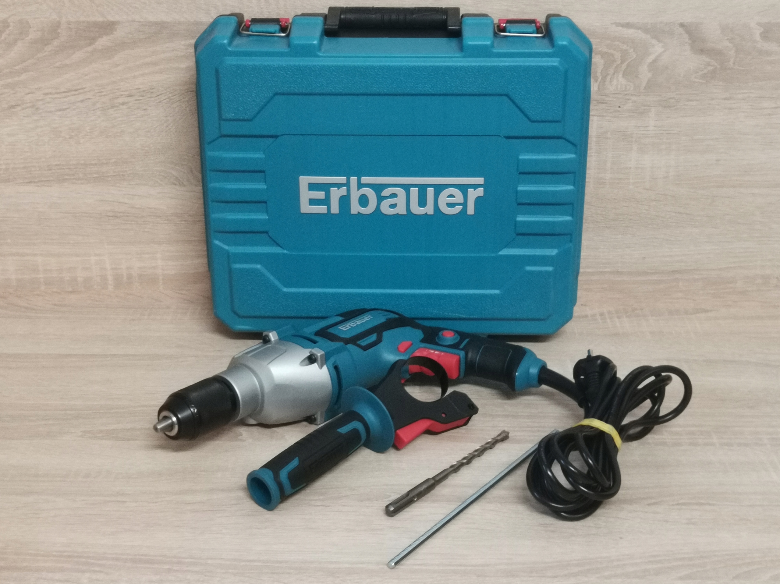 Příklepová vrtačka Erbauer 230 V 650 W Kufr
