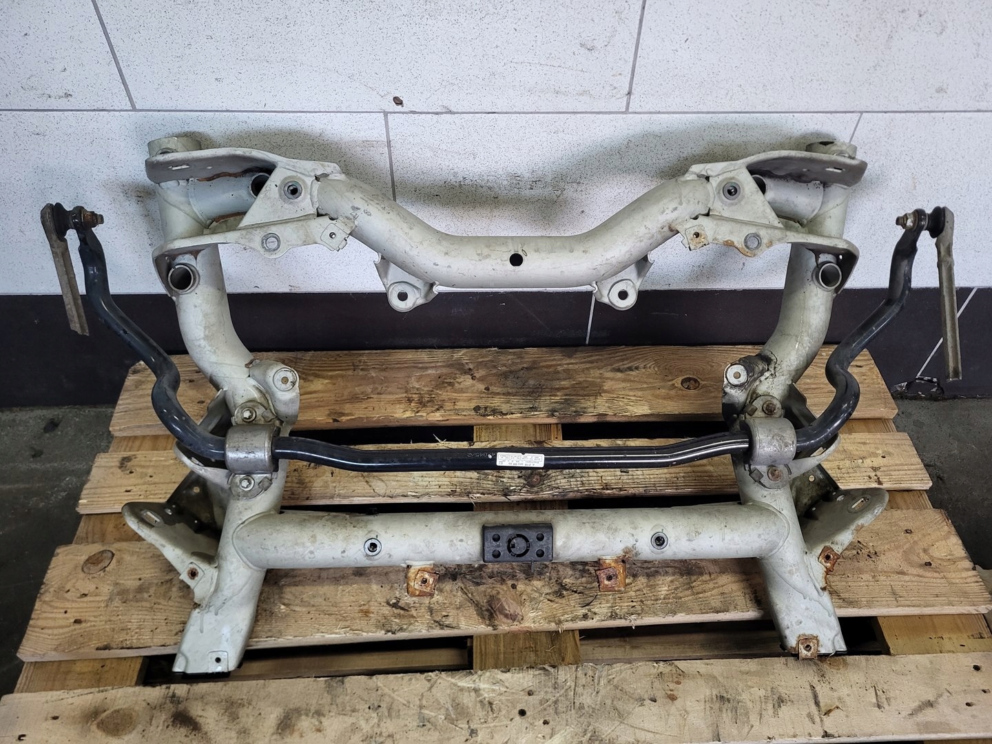MERCEDES E W212 LIFT axle beam subframe axle beam sider bar STABILIZATOR front