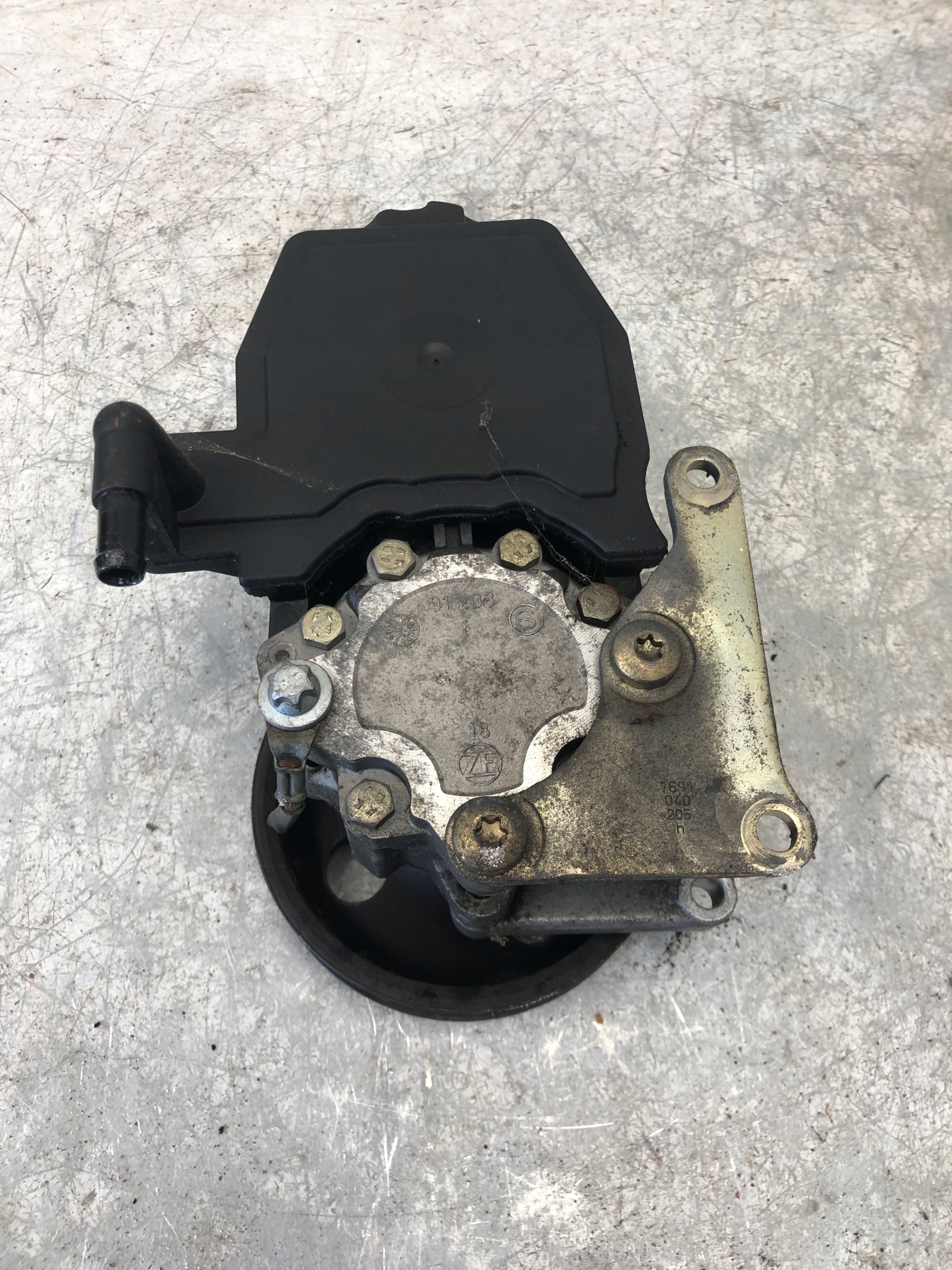 Pompa servosterzo MERCEDES CLK 7691900505