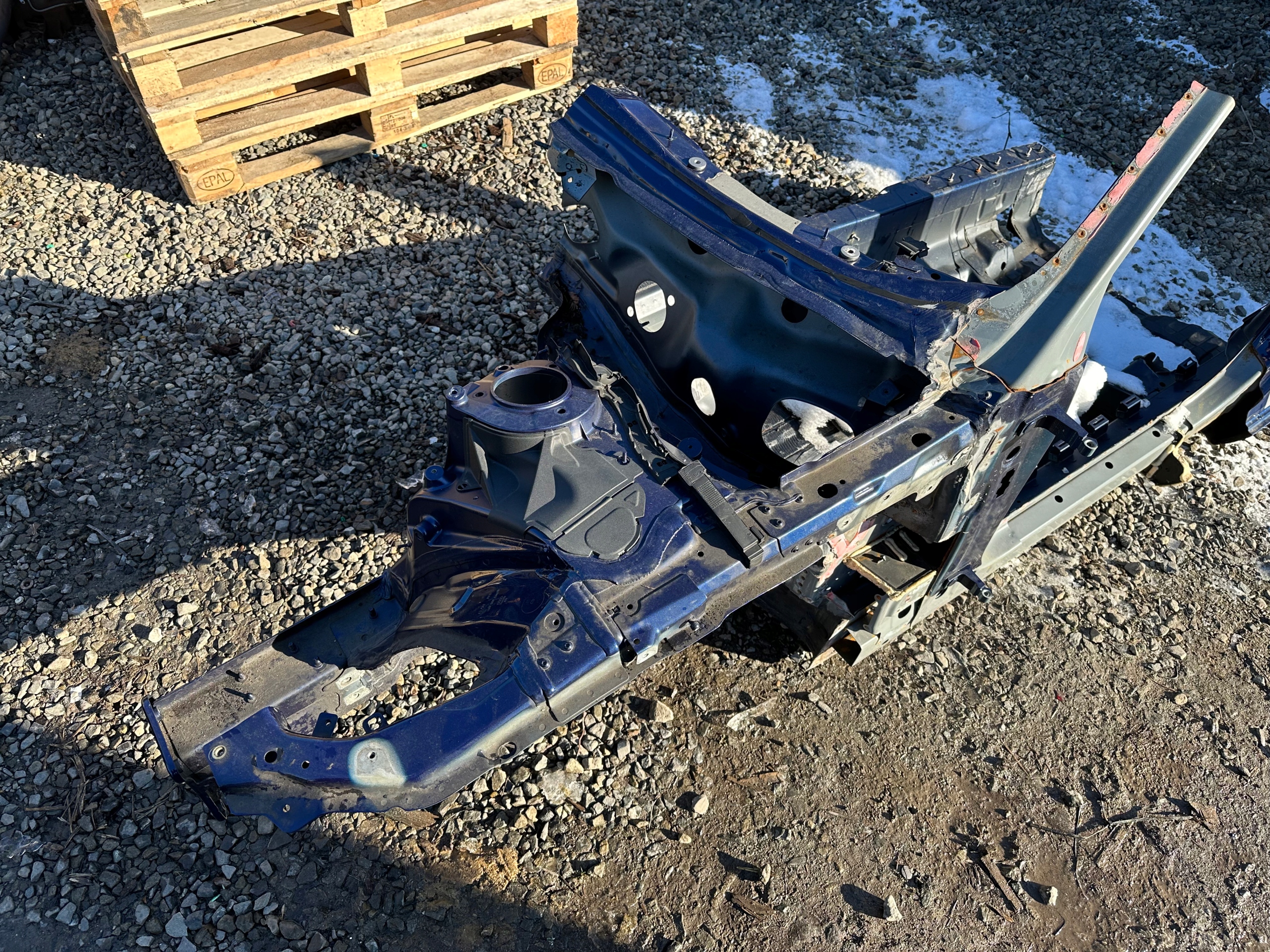 quarter CWIARA front left AUDI A4 B9 8W0