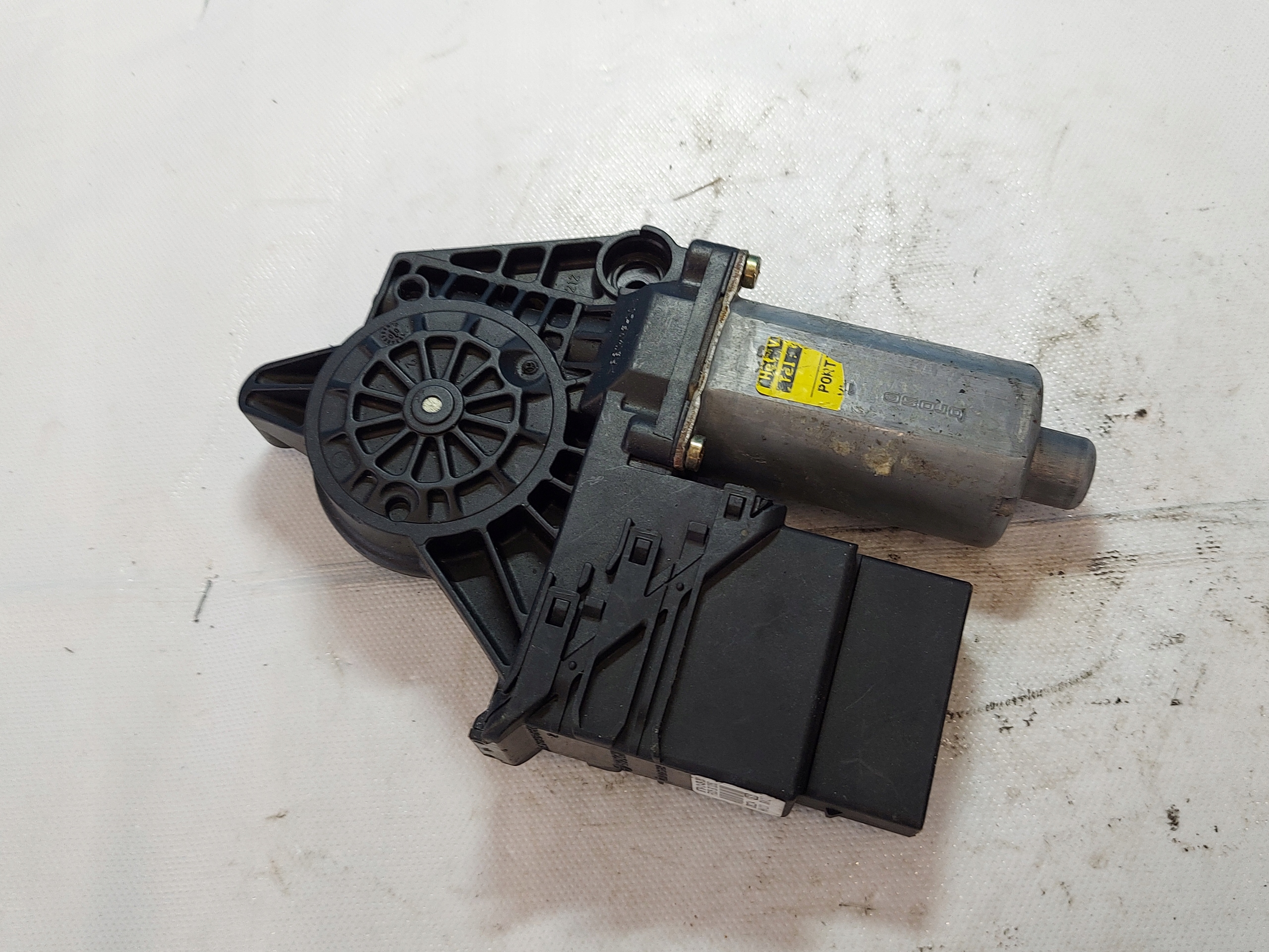 engine lifting windows GOLF IV 9776101438203 right rear part