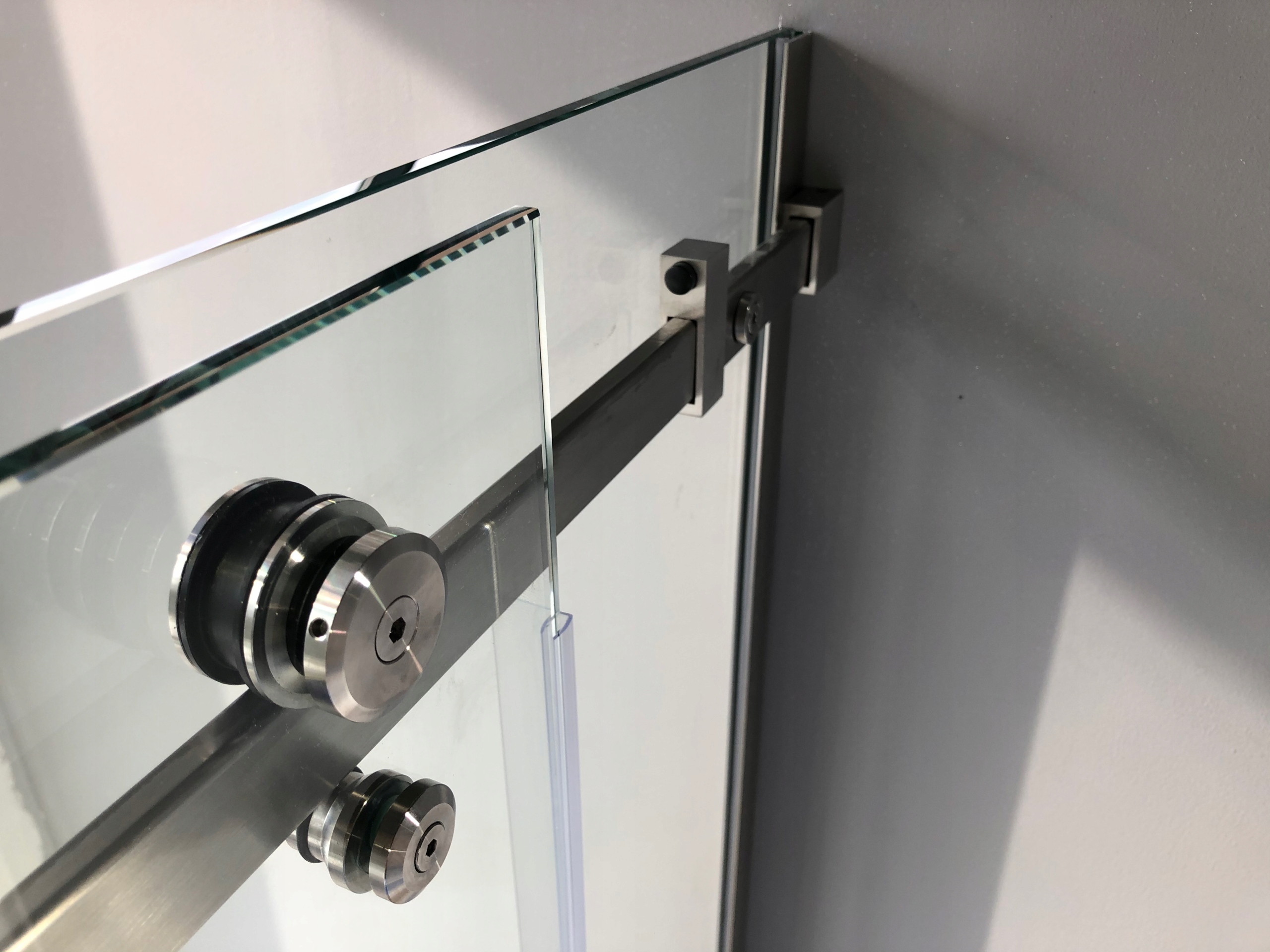 Drzwi Przesuwne Prysznicowe Okucia Mat D20 140cm Mocowanie uniwersalne