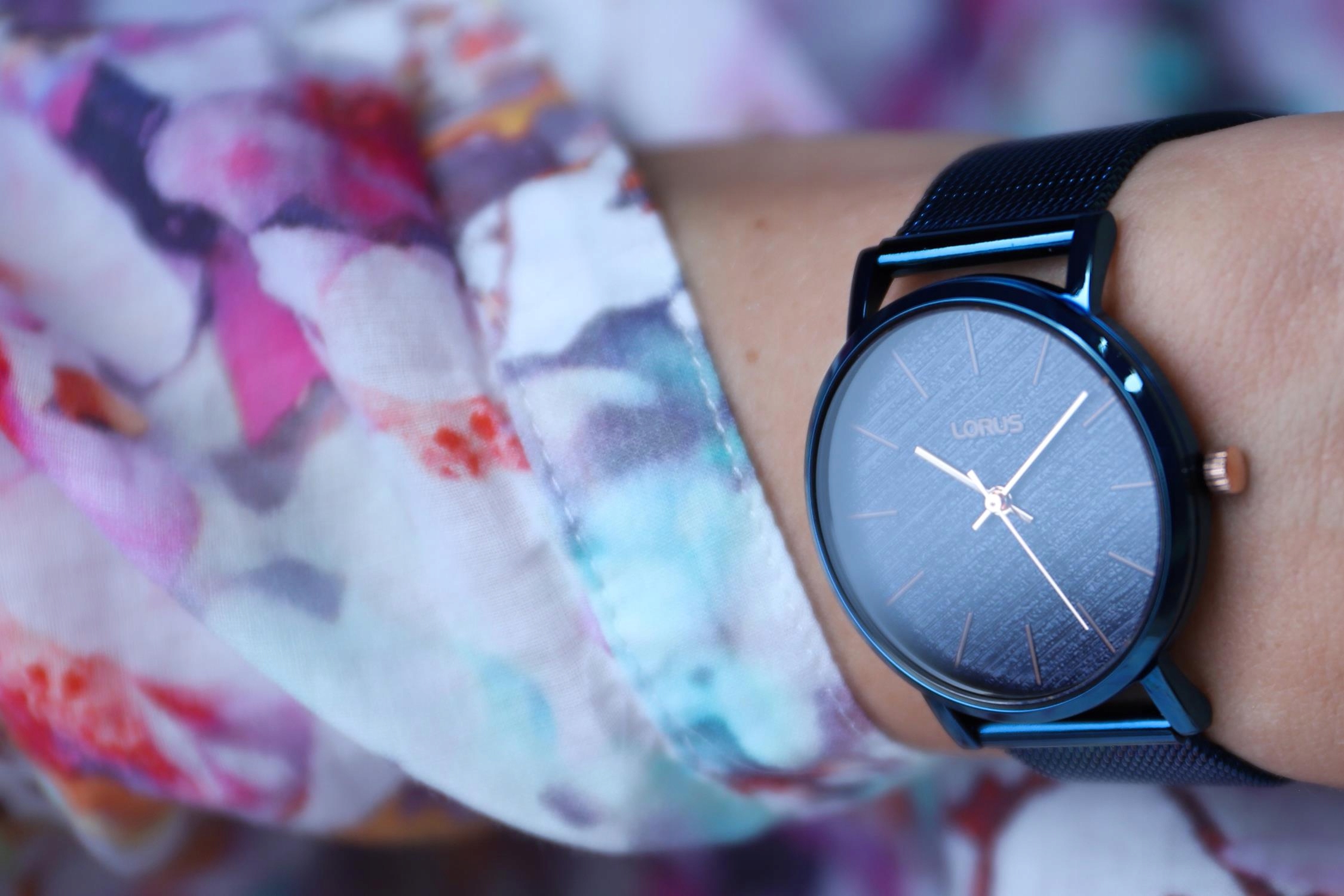 Zegarek Damski Lorus RG213QX9 niebieski Typ naręczny