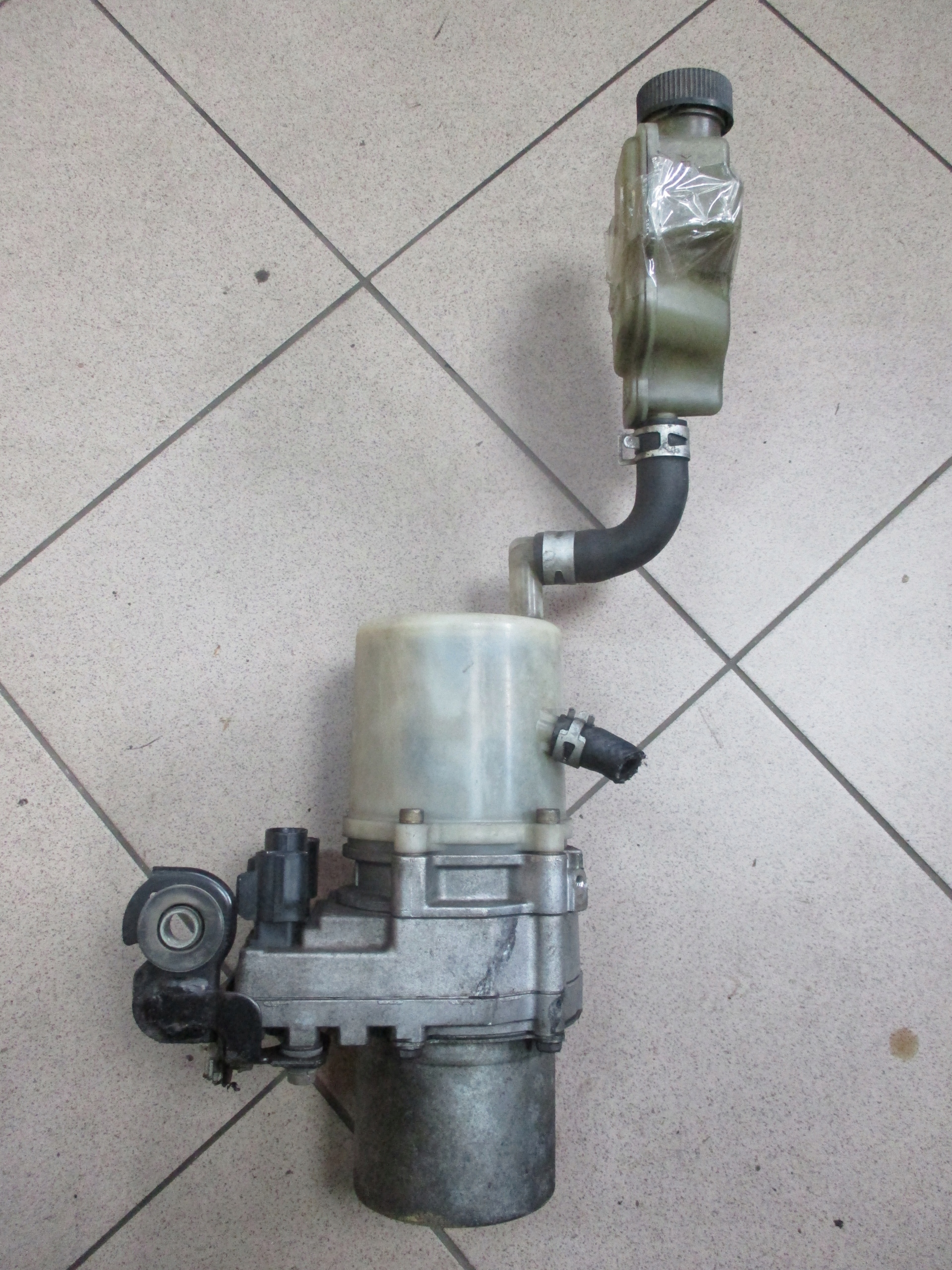 servo pump Mazda 3 BK 03-09