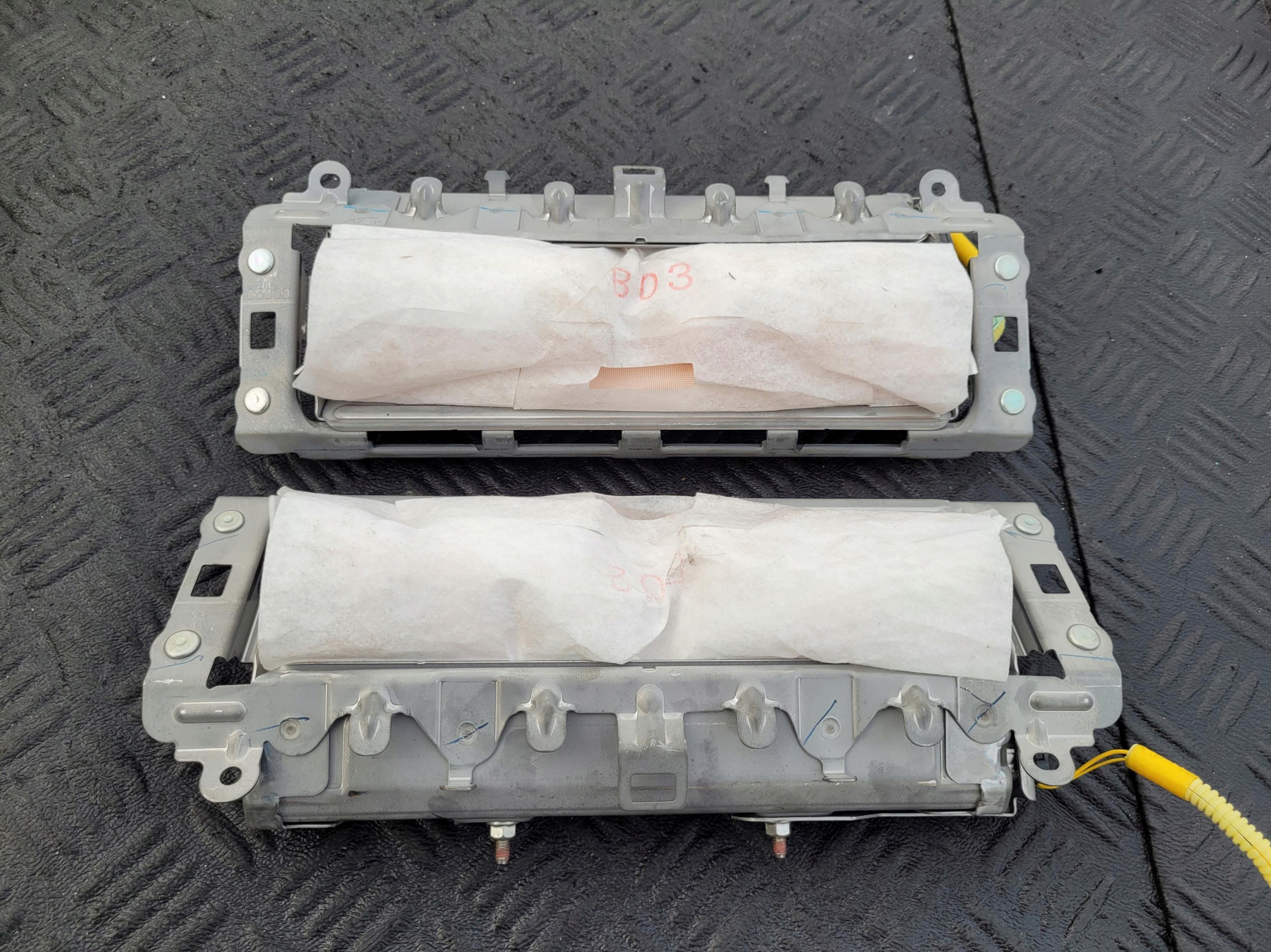 knee airbag left right airbag LEXUS LS 600 LS600 H LS460