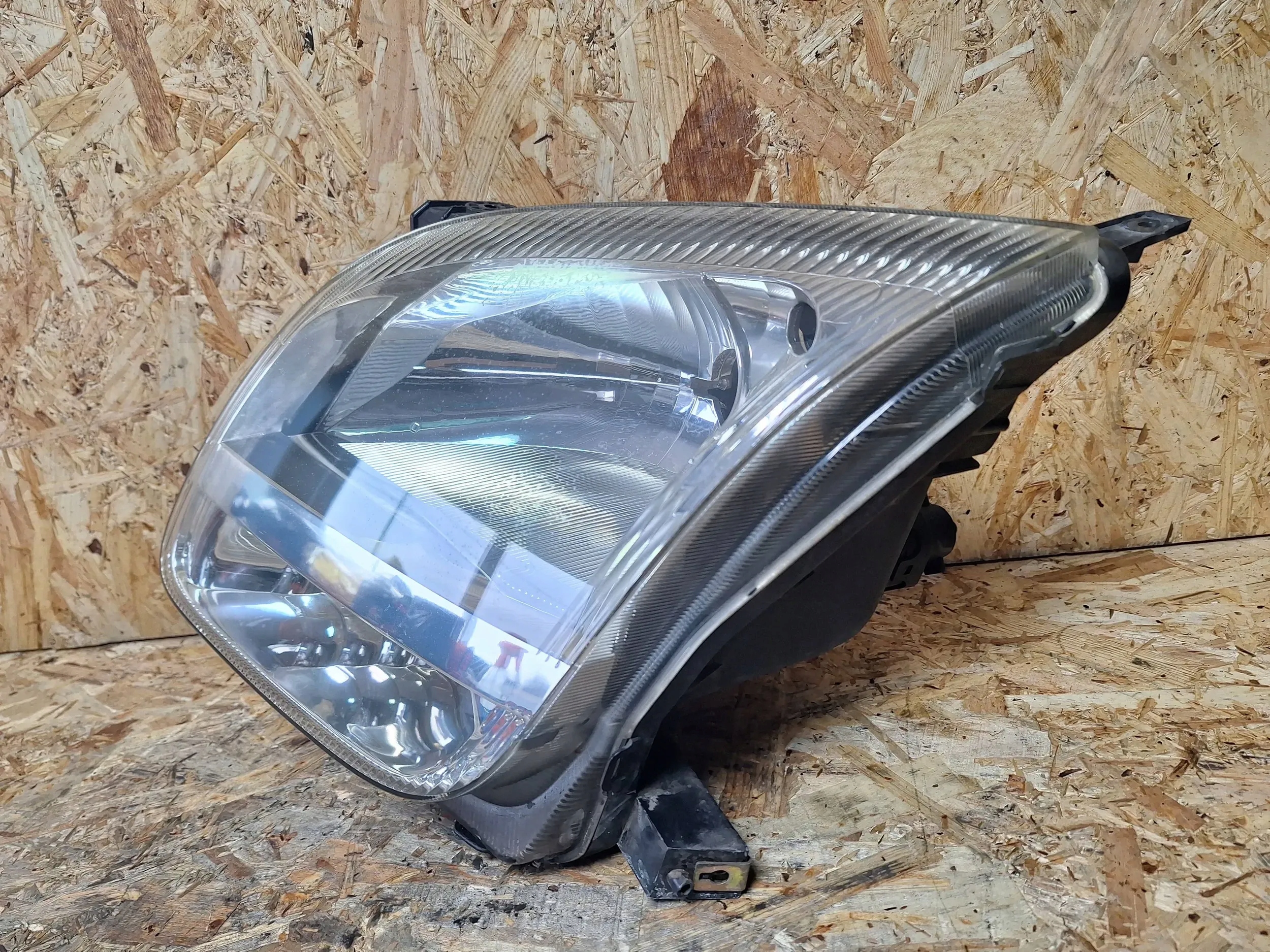 light front left Suzuki Ignis II 03-08 EU