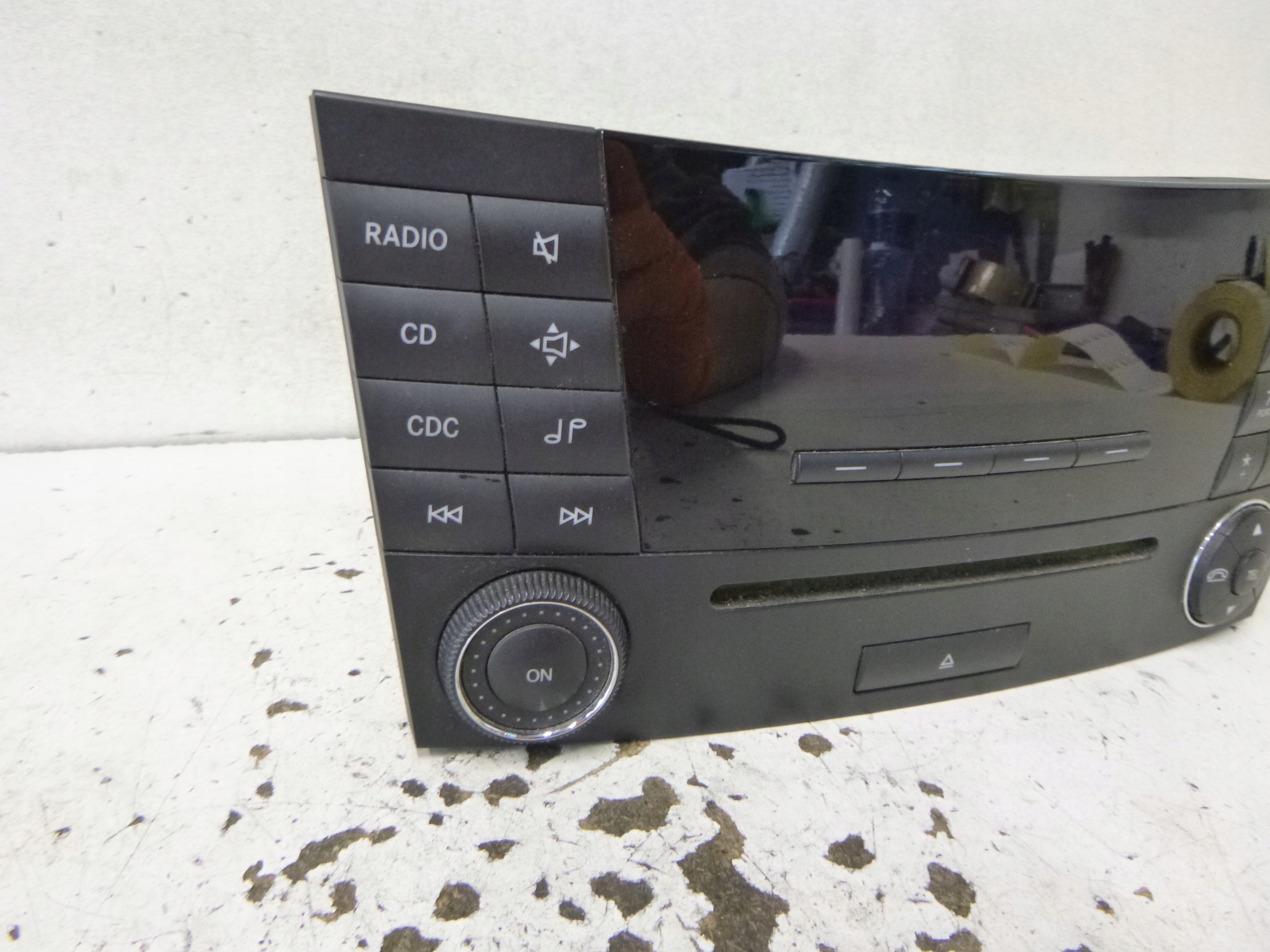 Radio MERCEDES E KLASA W211 A2118705089