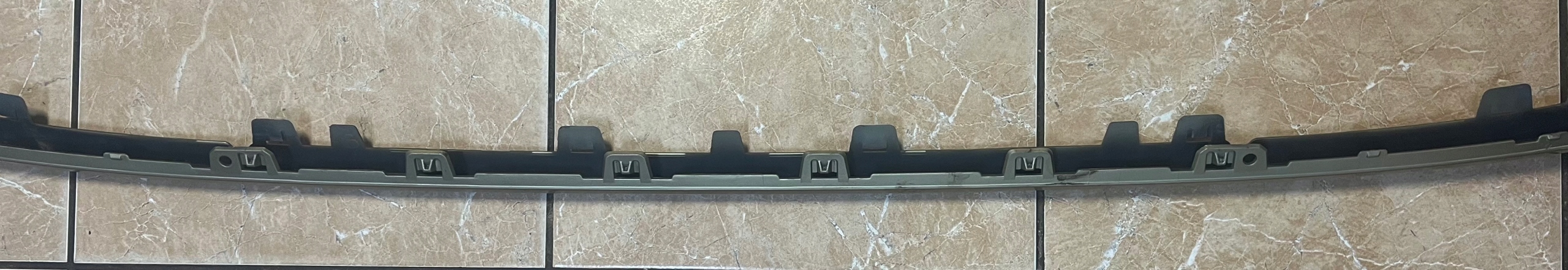 LISTWA ZDERZAKA SPOJLER TYŁ RENAULT MEGANE E-TECH 2022- *850708745R* Numer katalogowy części 23105782500900788