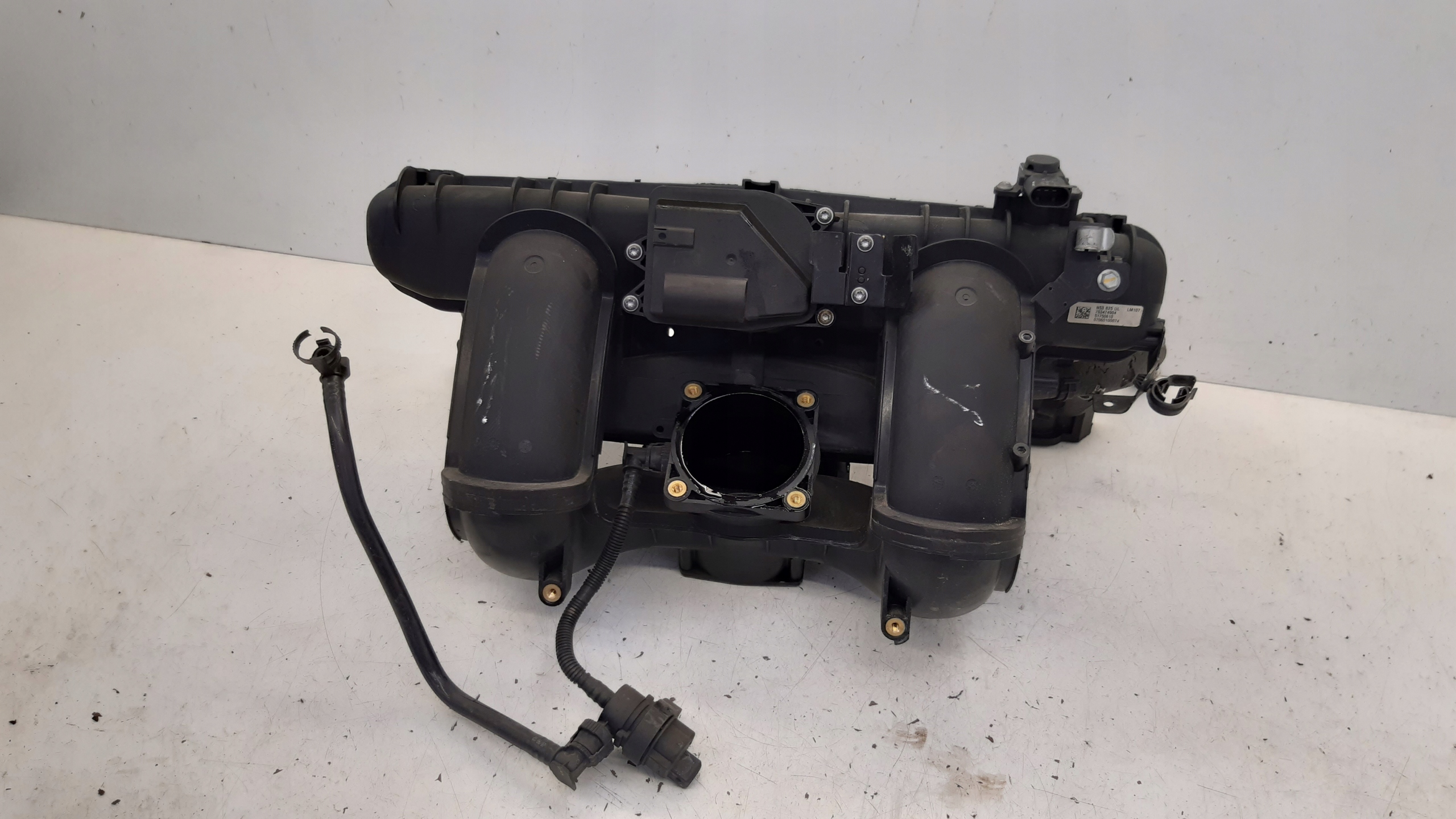 intake manifold 753474904 BMW E61 LIFT