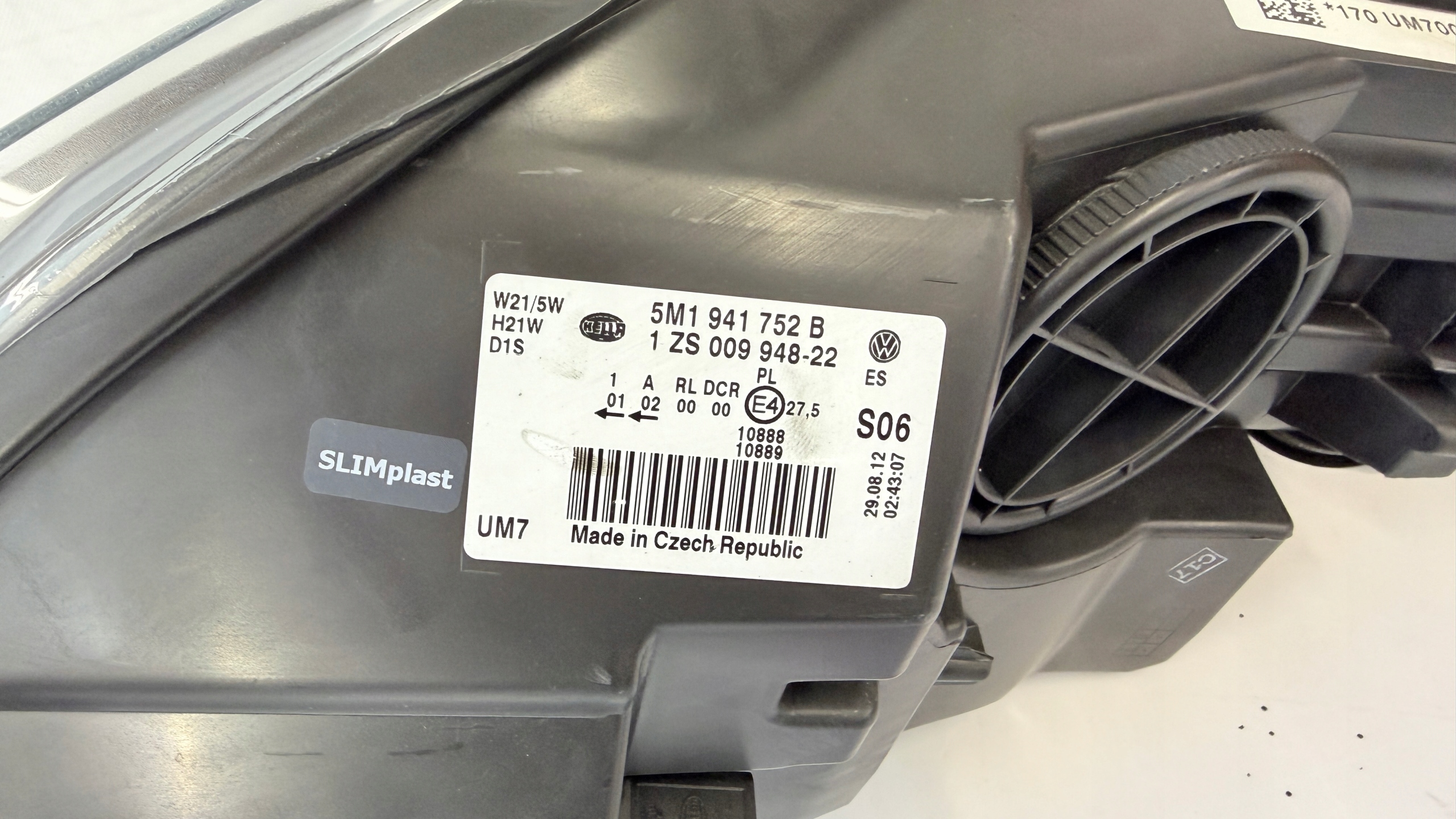 фара правая би ксенон vw Golf 6 + VI PLUS 2009-2013R 5M1941752B